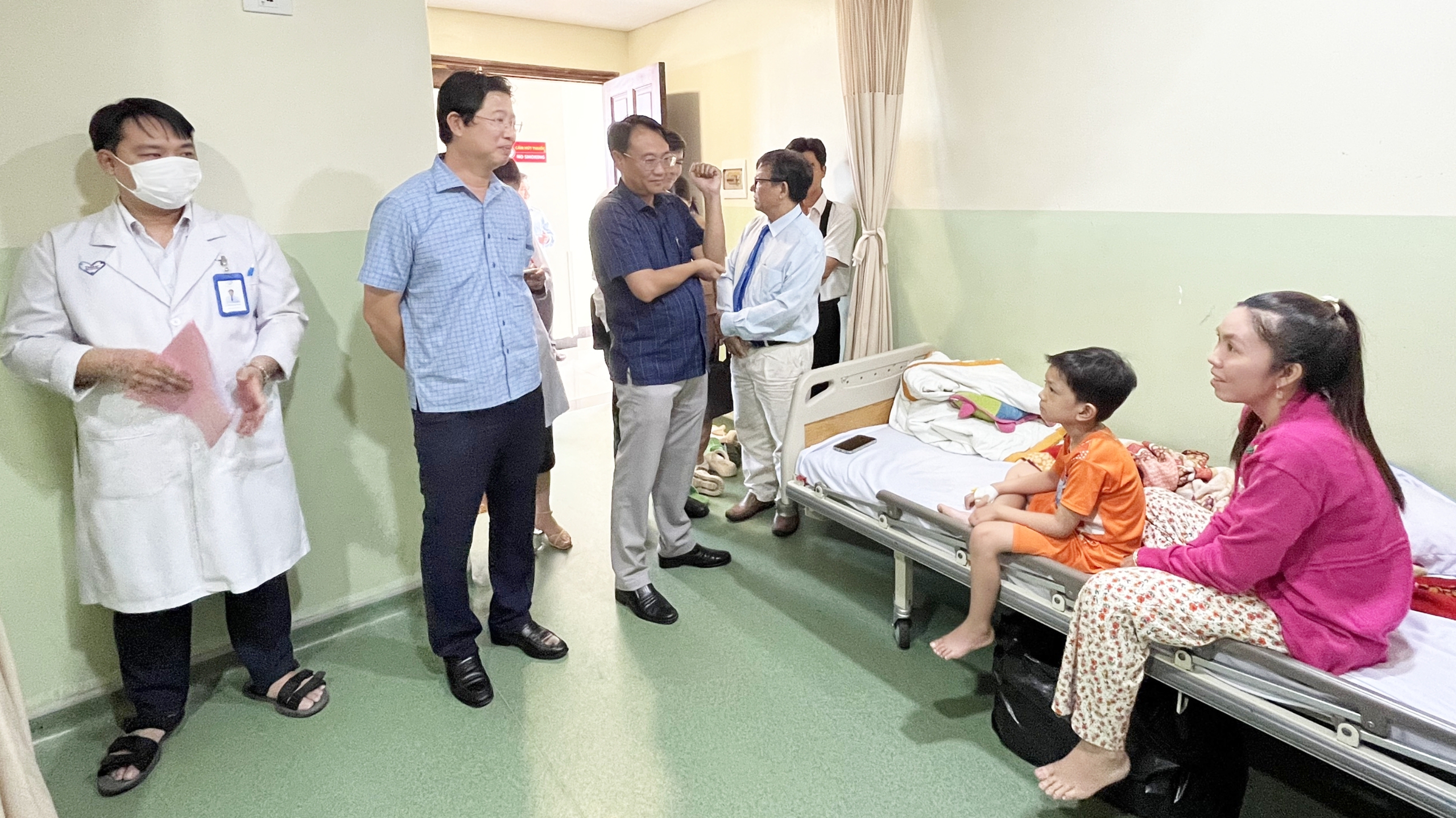 Đ&atilde; r&otilde; thủ phạm g&acirc;y ra vụ ngộ độc do ăn b&aacute;nh m&igrave; ở Đồng Th&aacute;p- Ảnh 1.