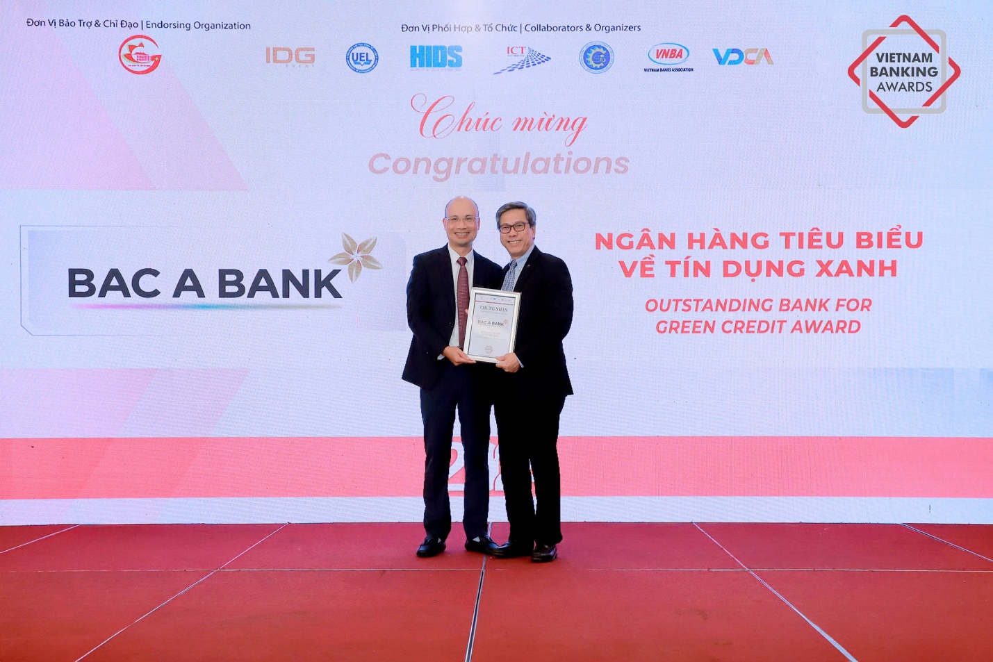 BAC A BANK hai năm liền nhận giải thưởng Ngân hàng tiêu biểu về tín dụng xanh- Ảnh 1. BAC A BANK hai năm liền nhận giải thưởng Ngân hàng tiêu biểu về tín dụng xanh- Ảnh 1.
