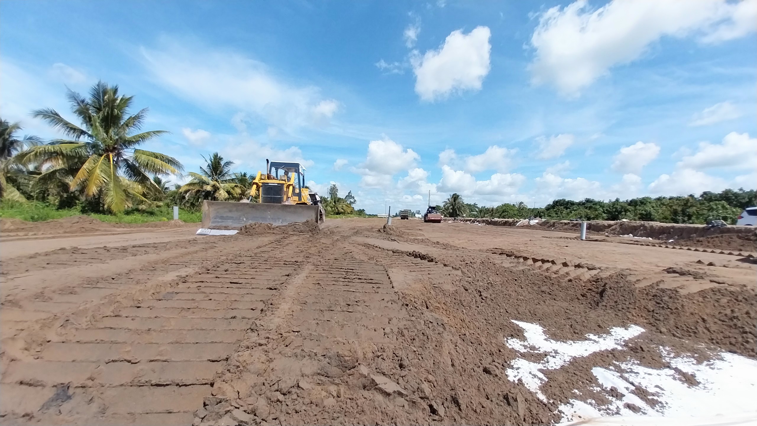 C&oacute; c&aacute;t, tiến độ cao tốc Cao L&atilde;nh - An Hữu tăng từng ng&agrave;y- Ảnh 4.