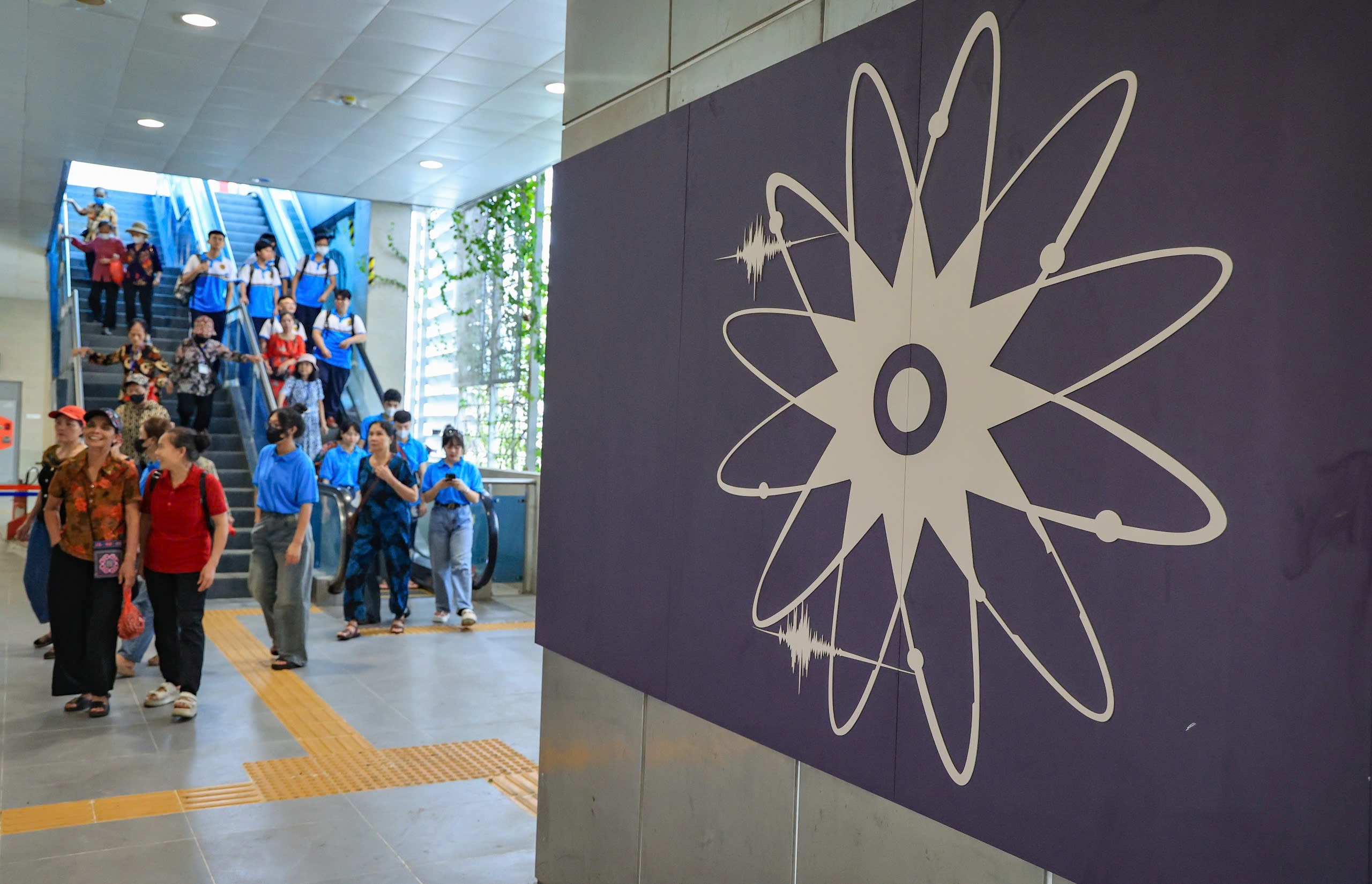 Bất ngờ với bức tranh đặc biệt tại c&aacute;c nh&agrave; ga metro Nhổn - ga H&agrave; Nội- Ảnh 20.