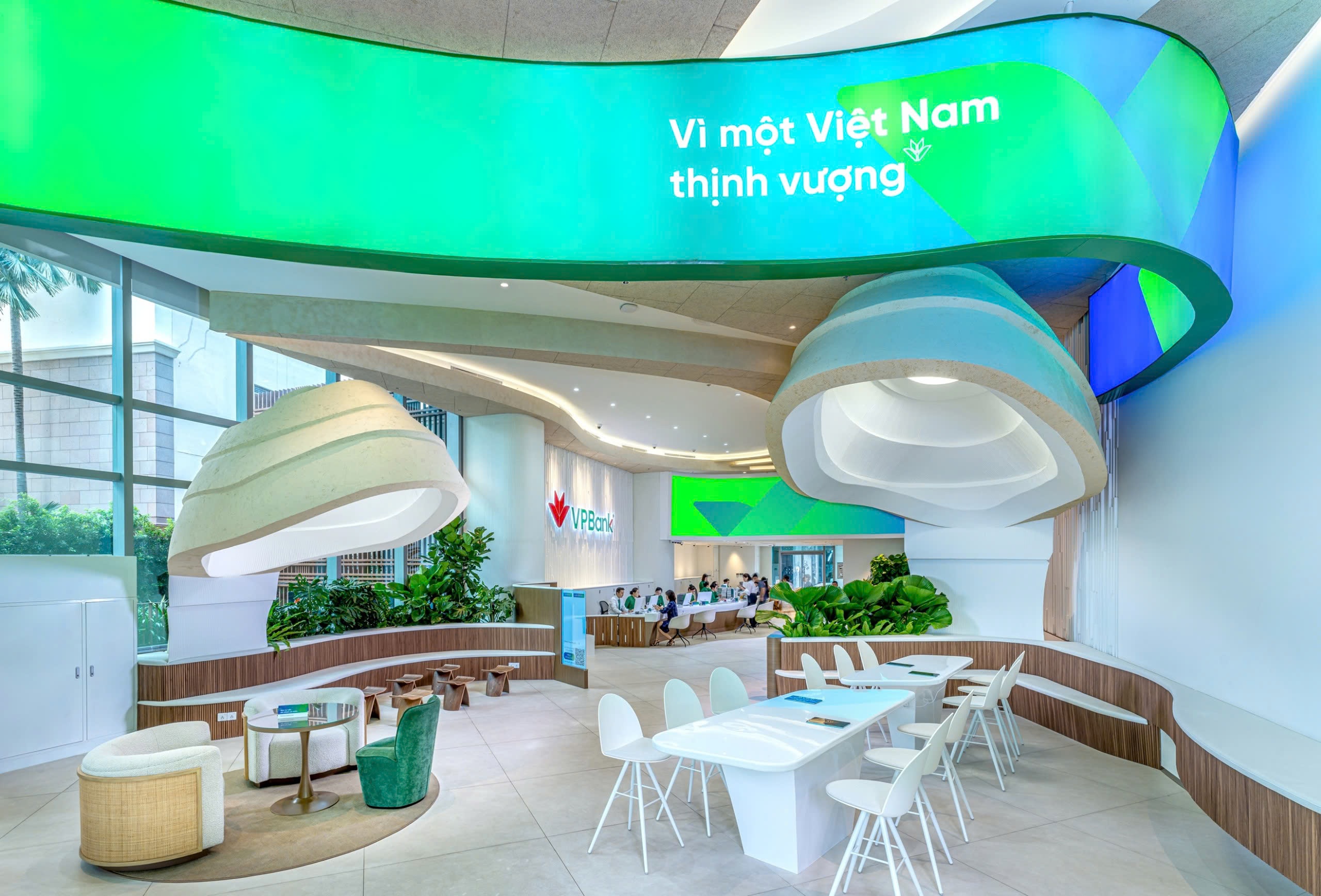 VPBank khai trương chi nhánh Flagship ngân hàng đầu tiên tại Việt Nam- Ảnh 3. VPBank khai trương chi nhánh Flagship ngân hàng đầu tiên tại Việt Nam- Ảnh 3.