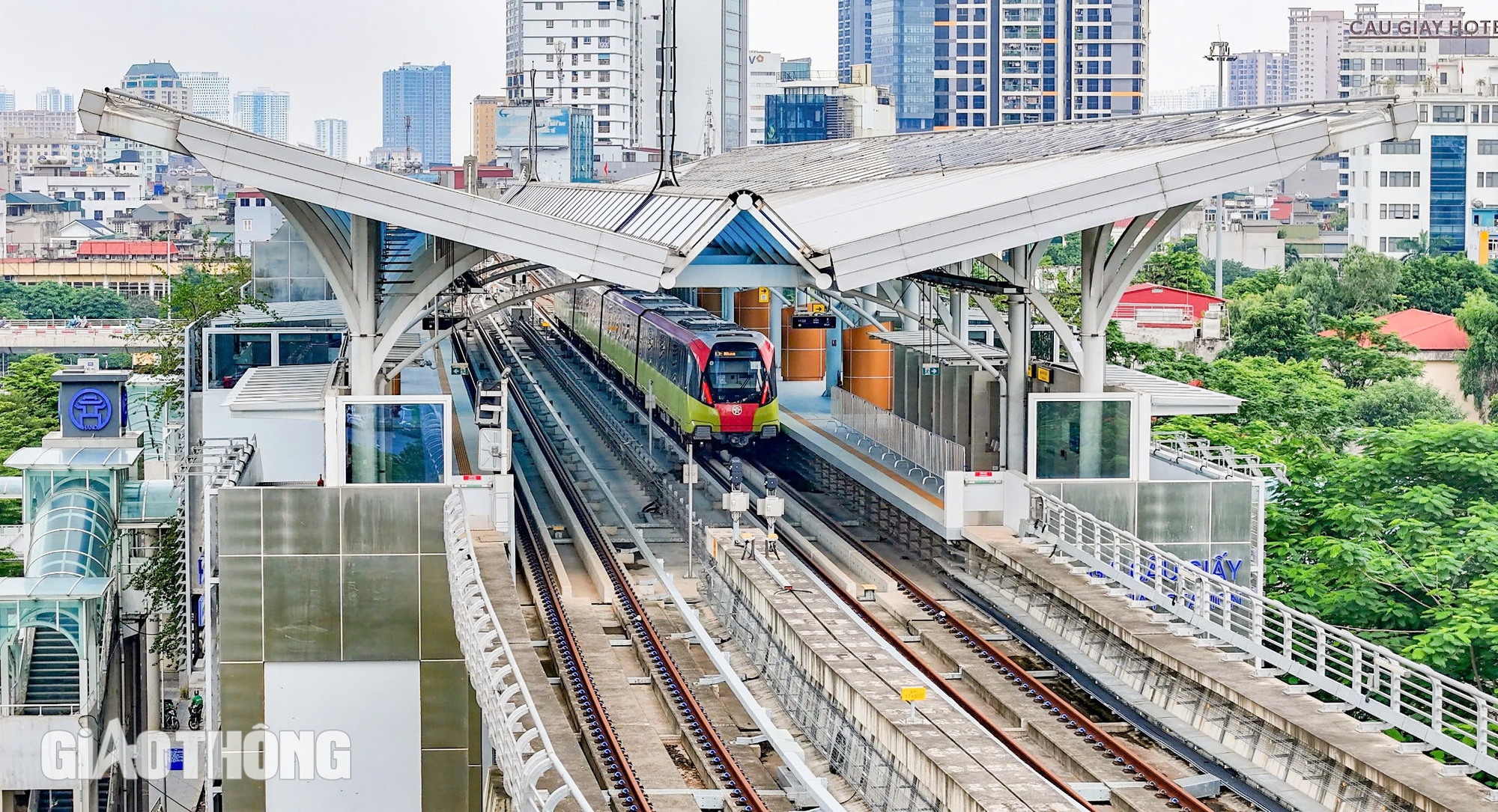 Bất ngờ với bức tranh đặc biệt tại c&aacute;c nh&agrave; ga metro Nhổn - ga H&agrave; Nội- Ảnh 1.