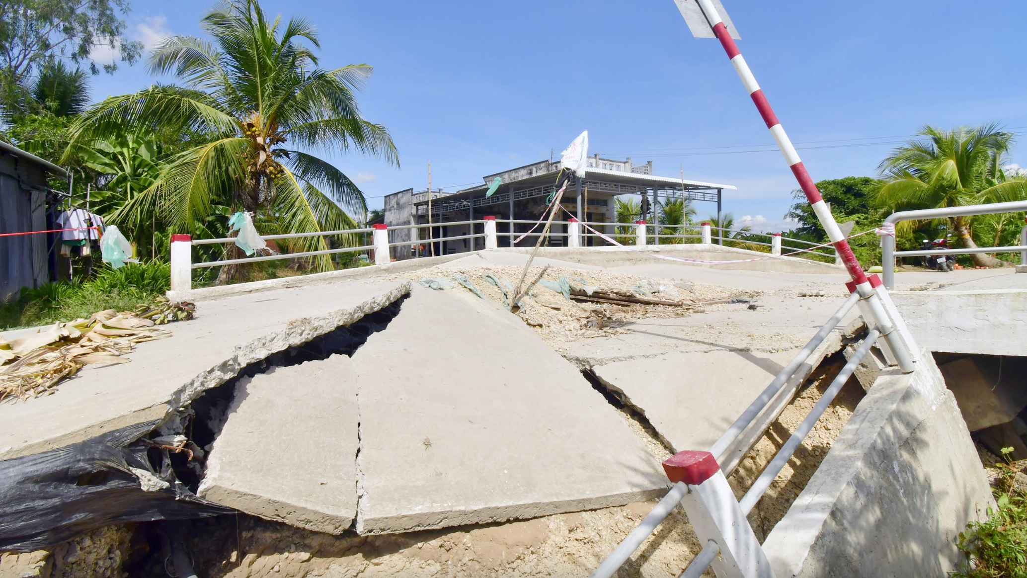 C&agrave; Mau xin hỗ trợ 2.377 tỷ đồng ph&ograve;ng, chống sạt lở bờ biển, bờ s&ocirc;ng- Ảnh 2.