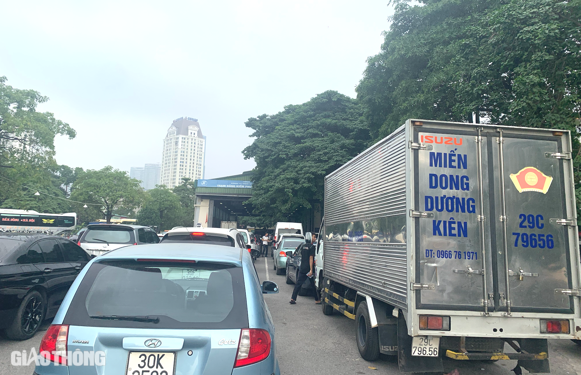 Ưu ti&ecirc;n hỗ trợ đăng kiểm vi&ecirc;n cho H&agrave; Nội v&agrave; TP.HCM- Ảnh 1.