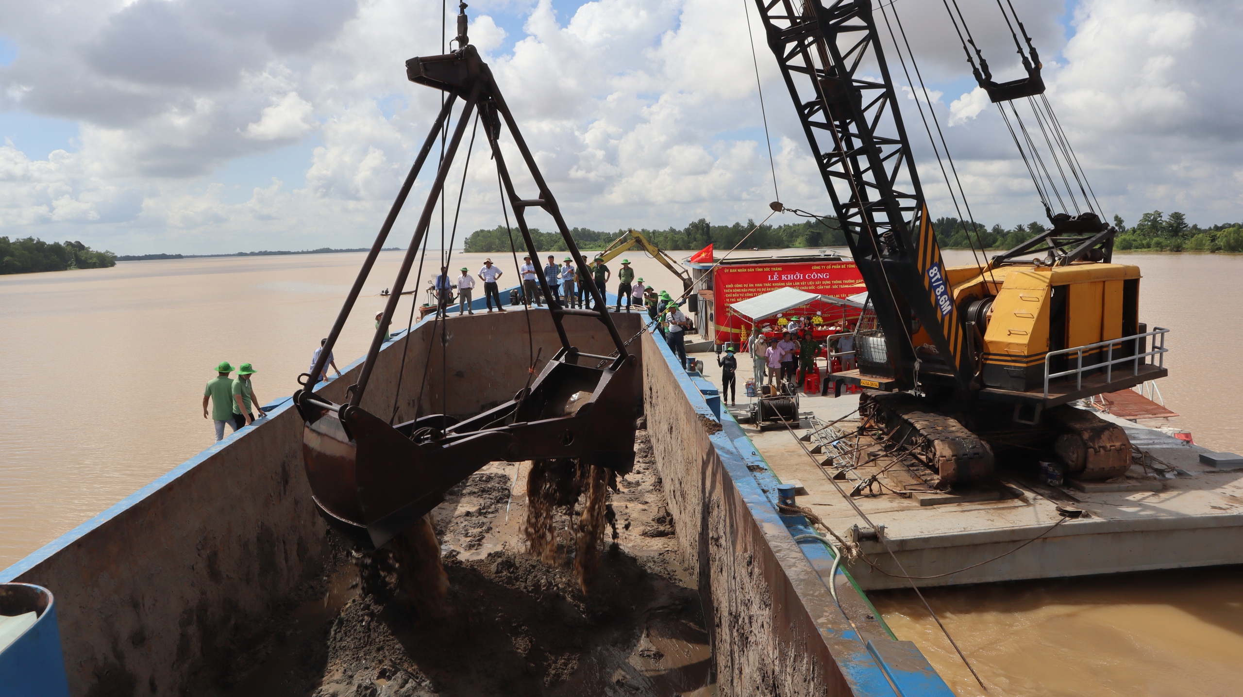 Th&ecirc;m mỏ c&aacute;t s&ocirc;ng được khai th&aacute;c phục vụ cao tốc Ch&acirc;u Đốc - Cần Thơ - S&oacute;c Trăng- Ảnh 1.
