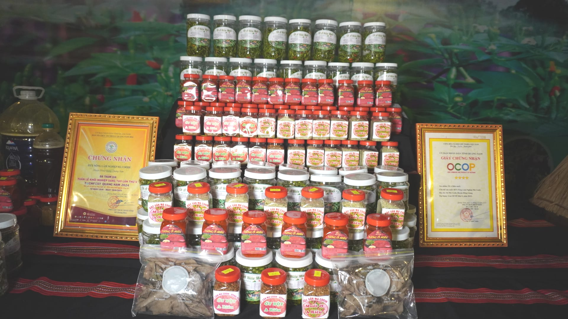 Đặc sắc lễ hội ớt A Riêu nơi Cổng trời Đông Giang- Ảnh 5. Đặc sắc lễ hội ớt A Riêu nơi Cổng trời Đông Giang- Ảnh 5.