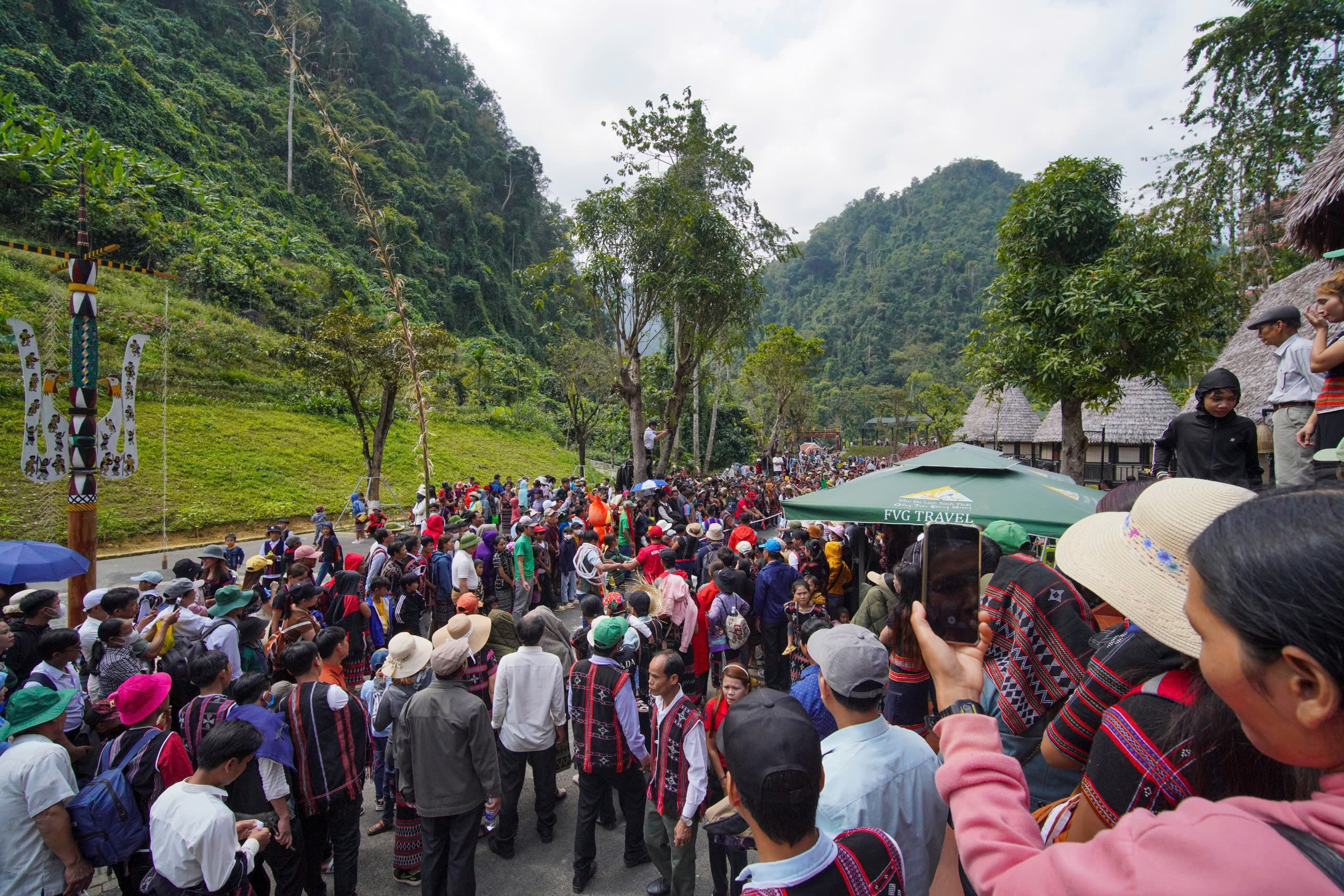 Đặc sắc lễ hội ớt A Riêu nơi Cổng trời Đông Giang- Ảnh 7. Đặc sắc lễ hội ớt A Riêu nơi Cổng trời Đông Giang- Ảnh 7.