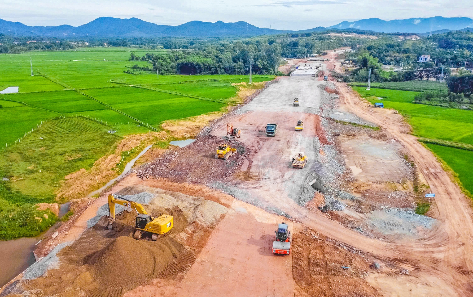 3.000km cao tốc v&agrave; mệnh lệnh từ tr&aacute;i tim- Ảnh 3.