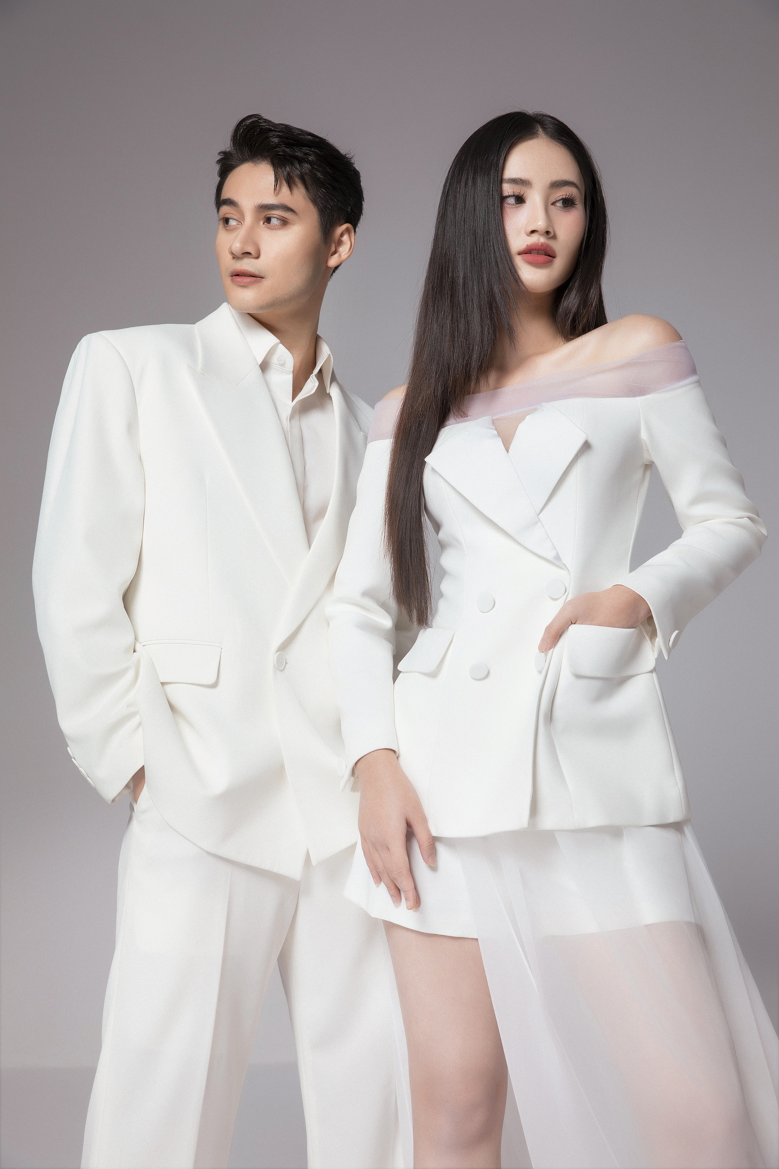 Đọ nhan sắc, vóc dáng của nam vương và Hoa hậu Thế giới Việt Nam khi đứng chung khung hình- Ảnh 9. Đọ nhan sắc, vóc dáng của nam vương và Hoa hậu Thế giới Việt Nam khi đứng chung khung hình- Ảnh 9.