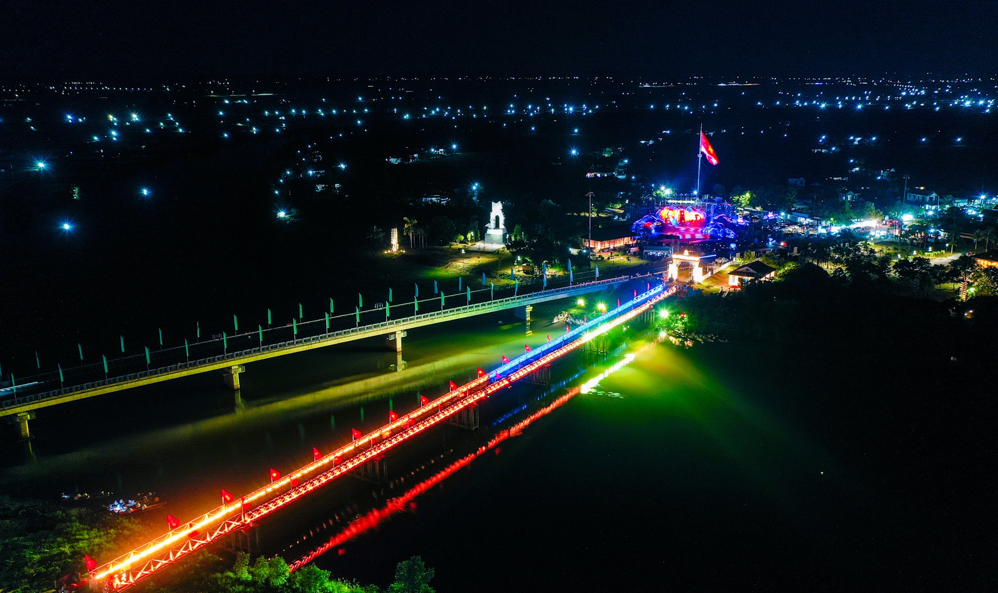 Âm vang “Vĩ tuyến 17 - Khát vọng hòa bình”- Ảnh 2. Âm vang “Vĩ tuyến 17 - Khát vọng hòa bình”- Ảnh 2.