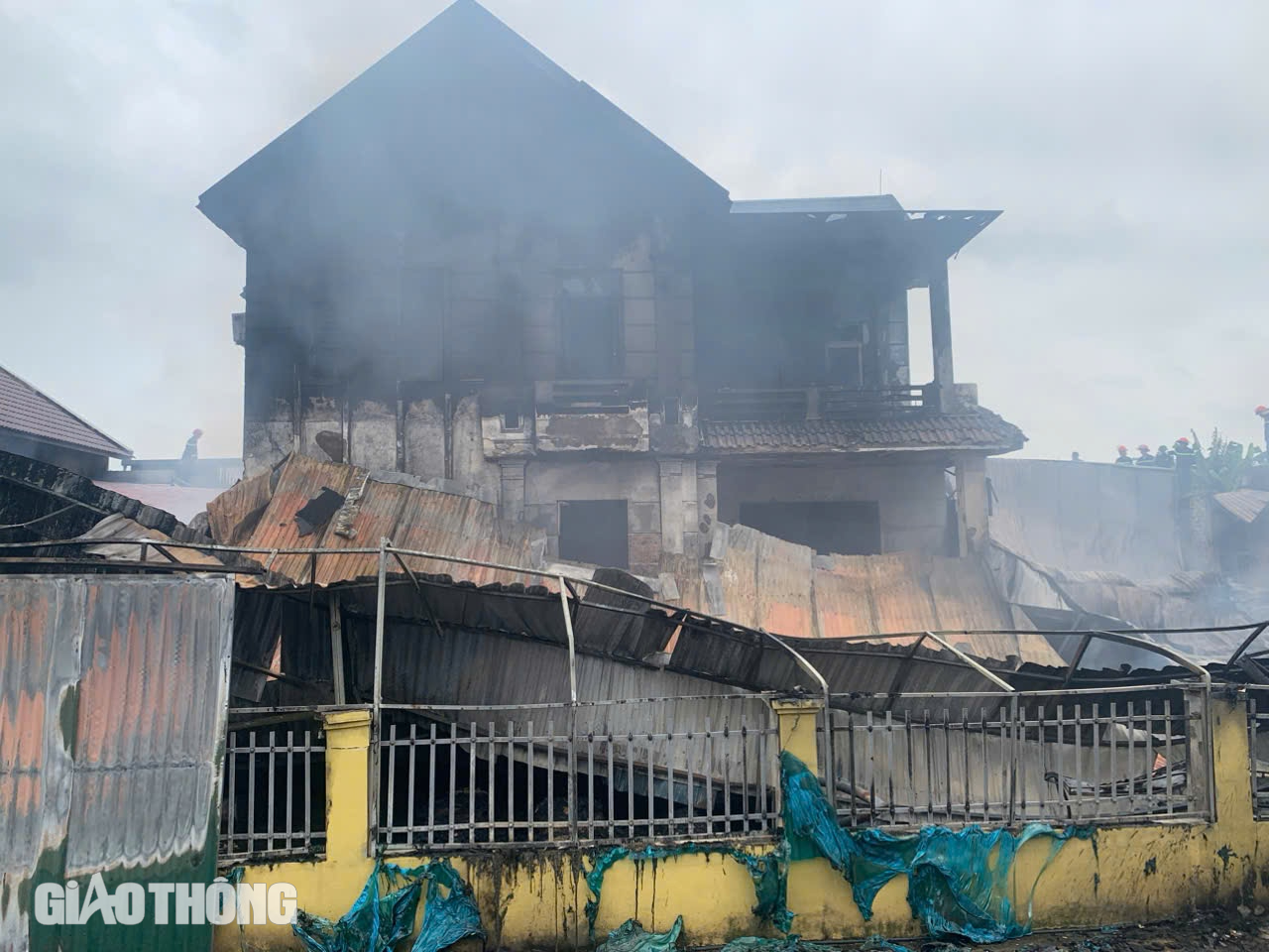 Ch&aacute;y nh&agrave; xưởng, nữ sinh vi&ecirc;n 19 tuổi tử vong- Ảnh 1.