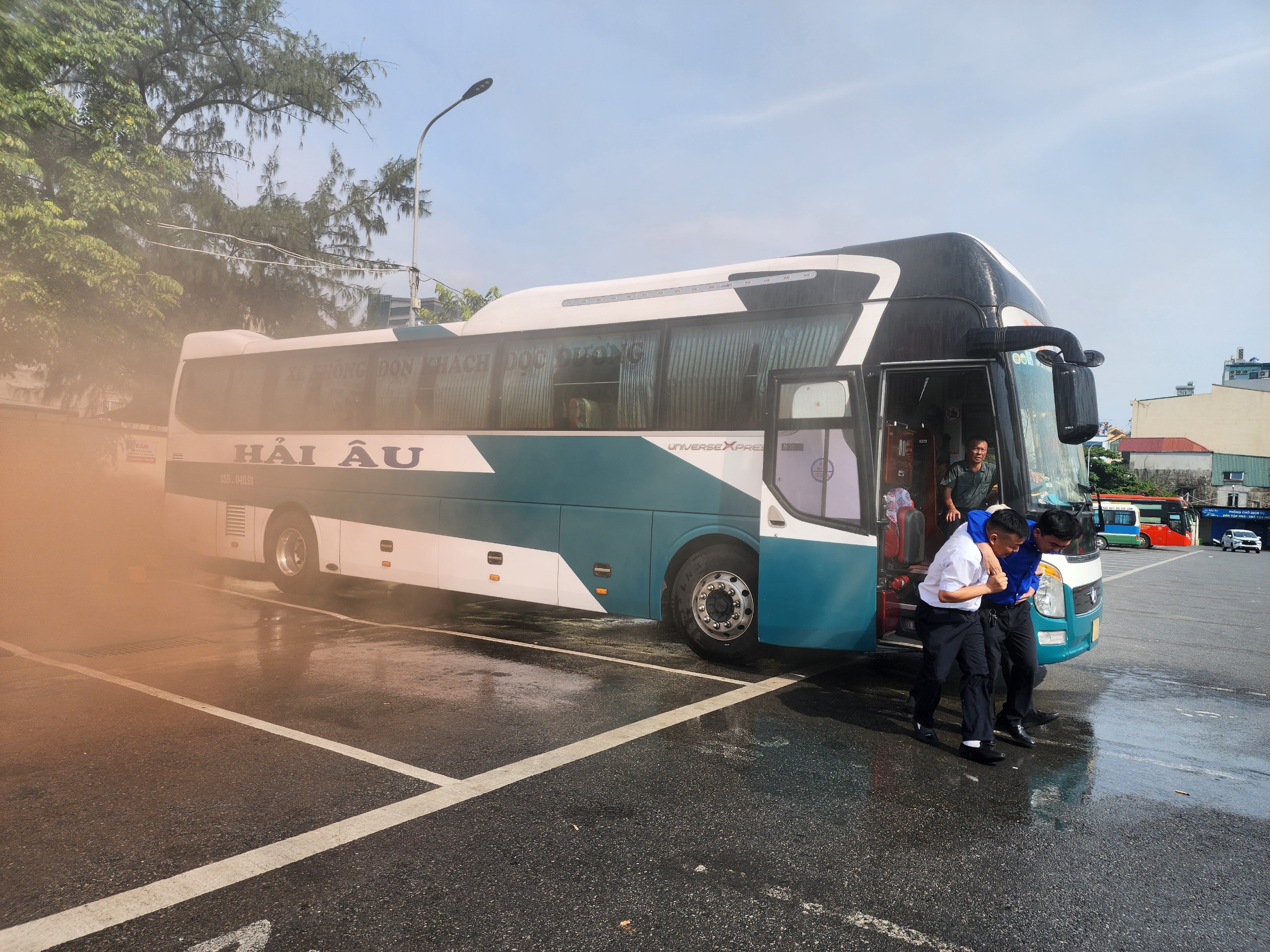 Bến xe Hà Nội tập huấn phòng cháy, chữa cháy trước cao điểm 2/9- Ảnh 3. Bến xe Hà Nội tập huấn phòng cháy, chữa cháy trước cao điểm 2/9- Ảnh 3.