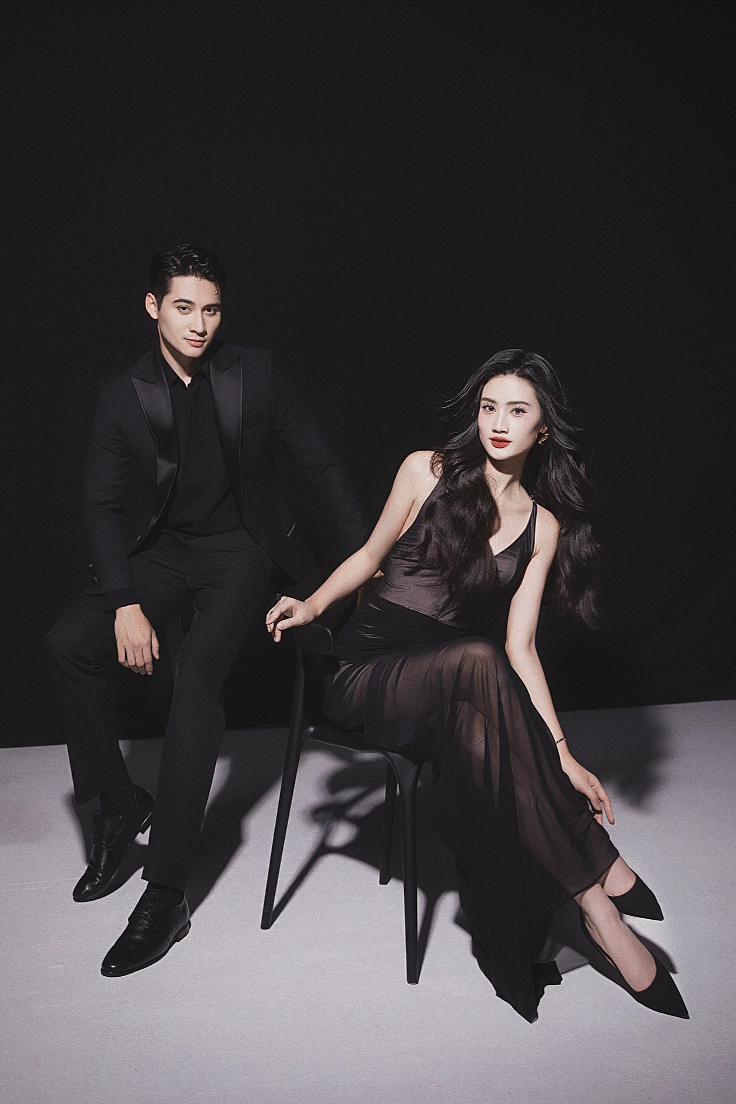 Đọ nhan sắc, vóc dáng của nam vương và Hoa hậu Thế giới Việt Nam khi đứng chung khung hình- Ảnh 2. Đọ nhan sắc, vóc dáng của nam vương và Hoa hậu Thế giới Việt Nam khi đứng chung khung hình- Ảnh 2.