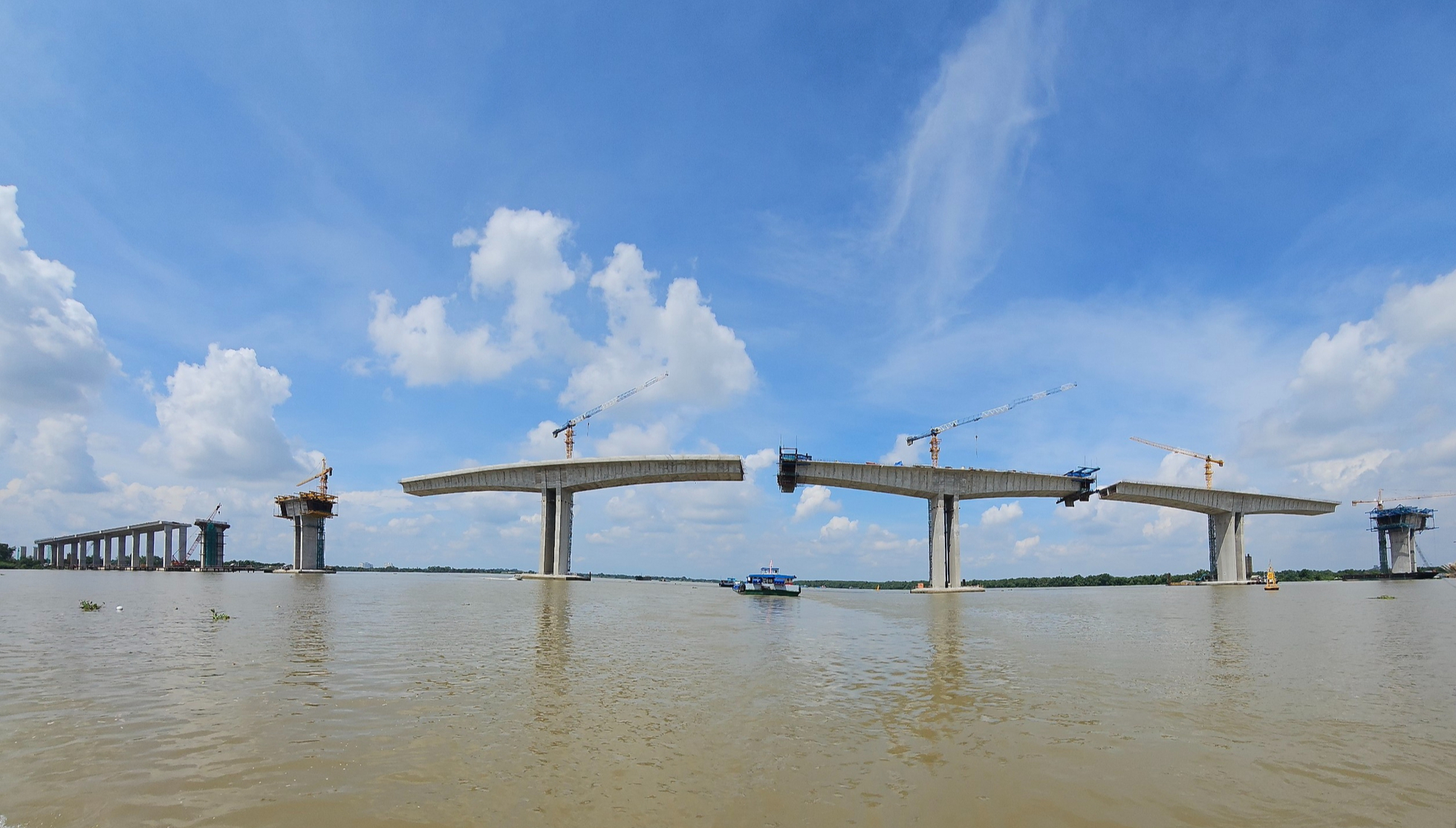 Ngắm cầu Nhơn Trạch nối TP.HCM với Đồng Nai sắp hợp long v&agrave;o th&aacute;ng 1/2025- Ảnh 3.