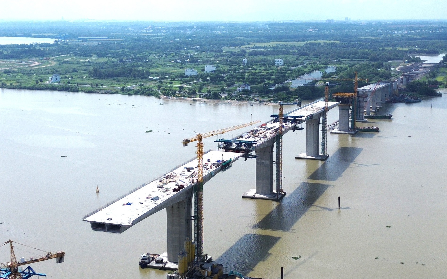 Ngắm cầu Nhơn Trạch nối TP.HCM với Đồng Nai sắp hợp long v&agrave;o th&aacute;ng 1/2025