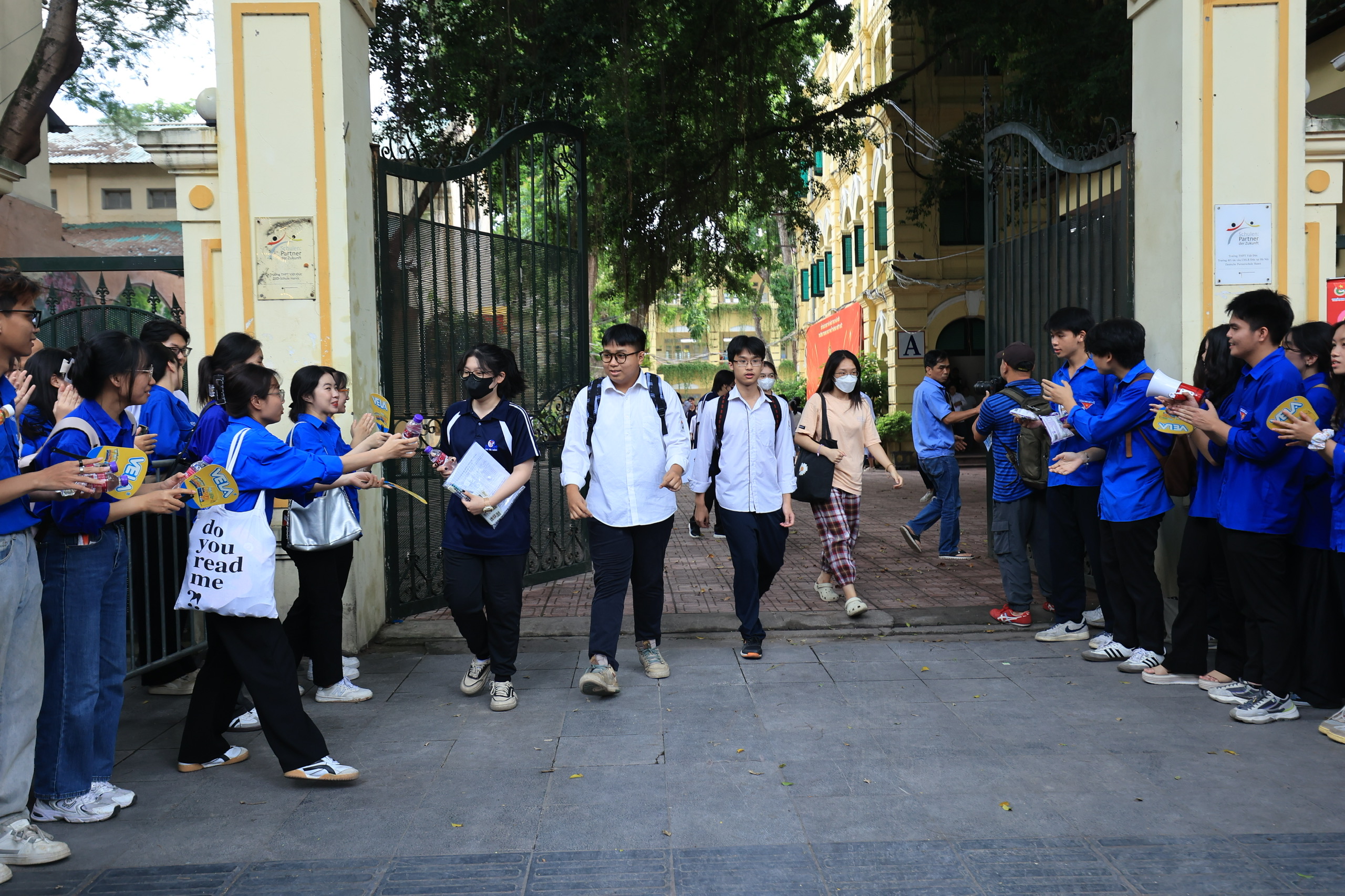 Các trường đại học công bố điểm chuẩn năm 2024, thí sinh lưu ý điều gì?- Ảnh 1. Các trường đại học công bố điểm chuẩn năm 2024, thí sinh lưu ý điều gì?- Ảnh 1.