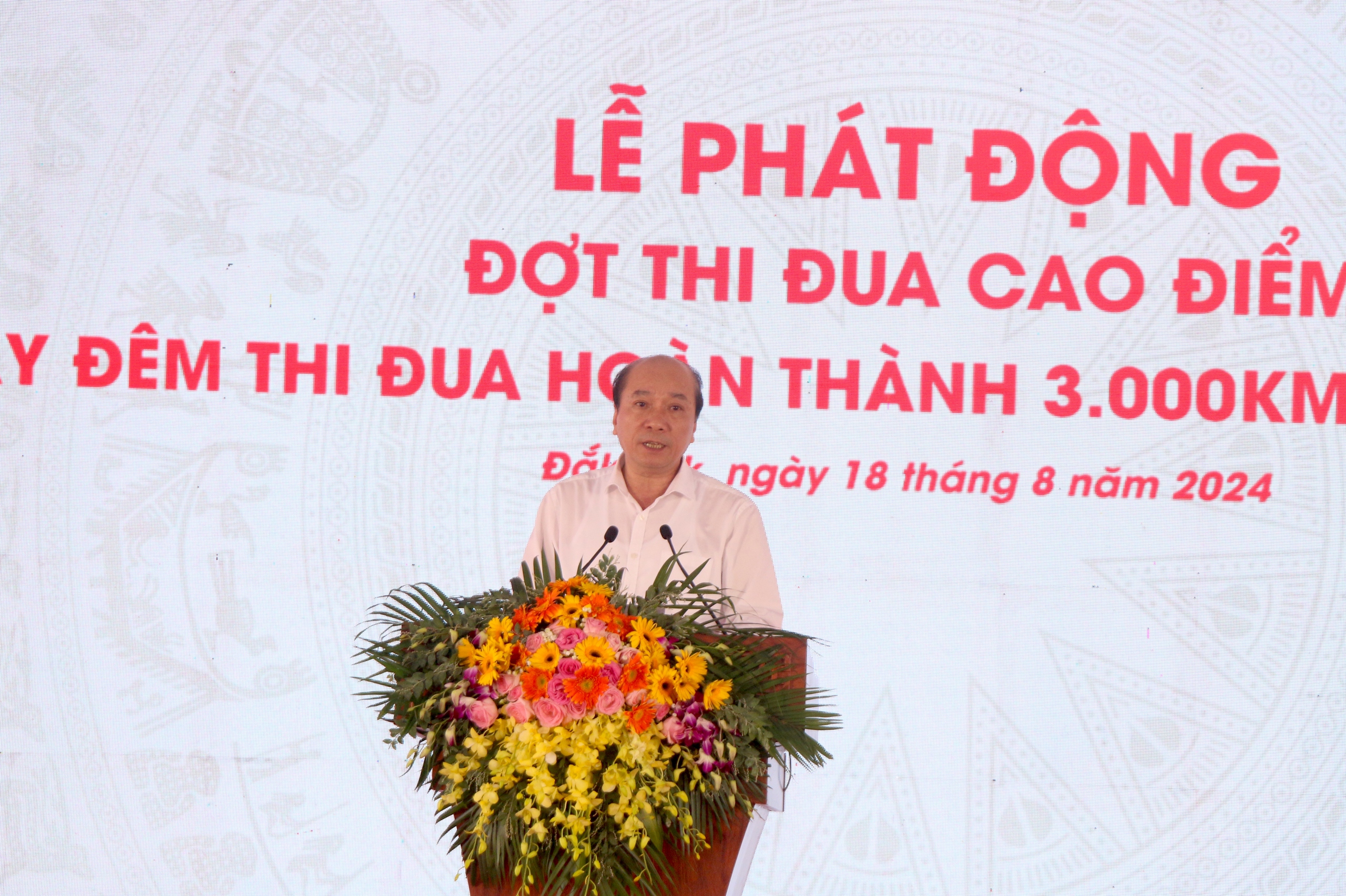 Thủ tướng: Đồng t&acirc;m hiệp lực "chỉ b&agrave;n l&agrave;m, kh&ocirc;ng b&agrave;n l&ugrave;i" ho&agrave;n th&agrave;nh 3.000km cao tốc- Ảnh 8.