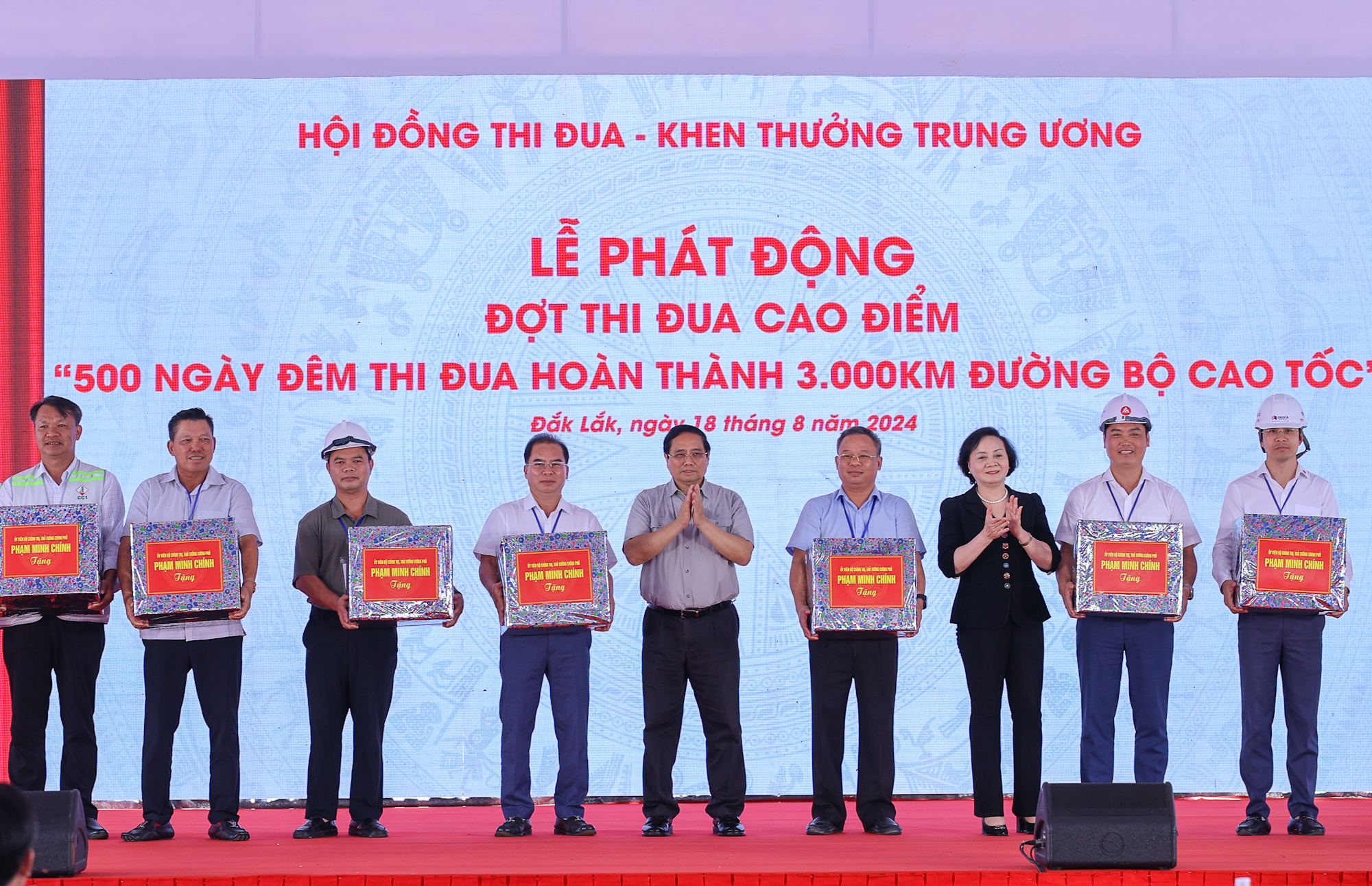 Thủ tướng: Đồng t&acirc;m hiệp lực "chỉ b&agrave;n l&agrave;m, kh&ocirc;ng b&agrave;n l&ugrave;i" ho&agrave;n th&agrave;nh 3.000km cao tốc- Ảnh 6.