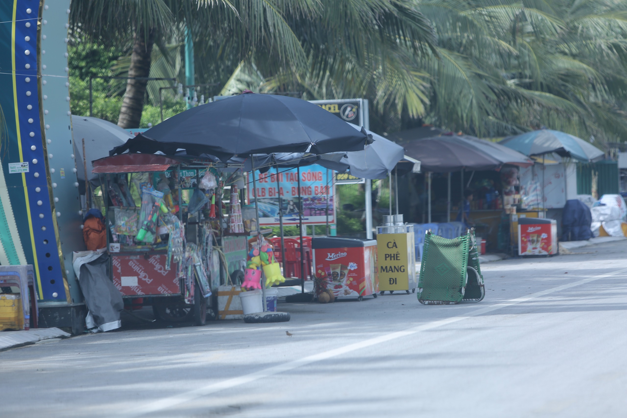 Vì sao bãi biển Hải Tiến năm nay "ngủ đông" sớm?- Ảnh 15. Vì sao bãi biển Hải Tiến năm nay "ngủ đông" sớm?- Ảnh 15.