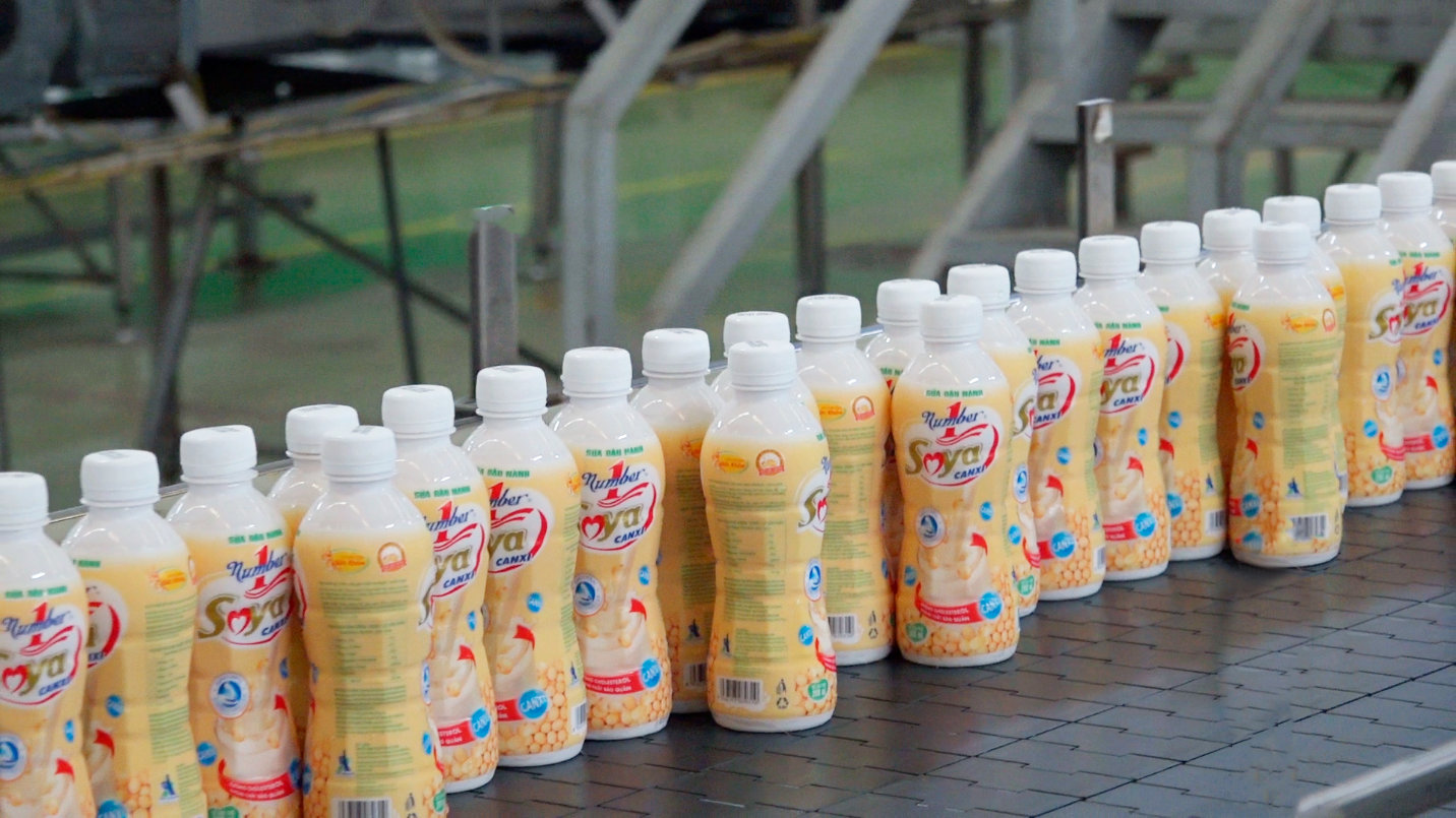 Phụ nữ chăm s&oacute;c sức khỏe v&agrave; sắc đẹp với thức uống dinh dưỡng- Ảnh 3.