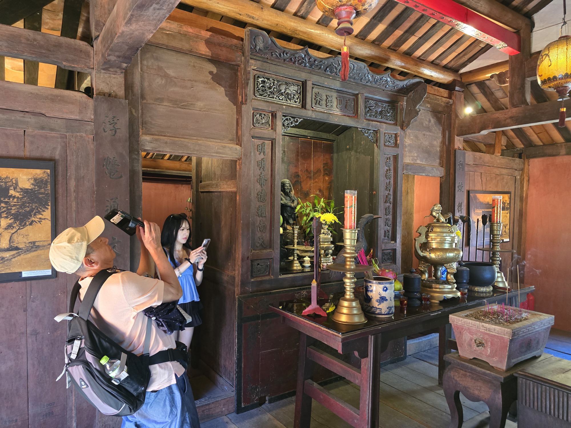 Ch&ugrave;a Cầu đ&oacute;n h&agrave;ng ngh&igrave;n lượt du kh&aacute;ch sau tr&ugrave;ng tu- Ảnh 3.