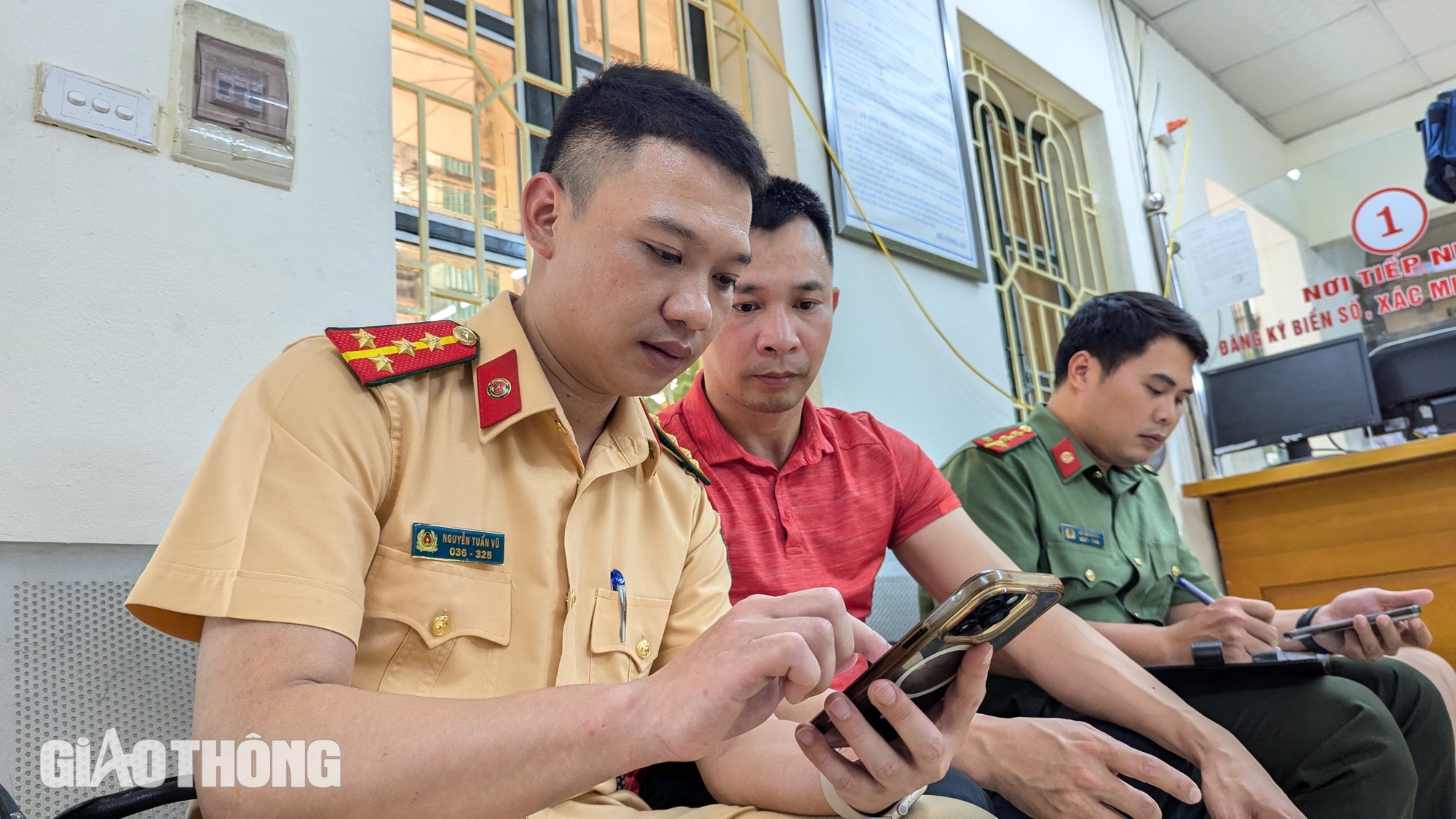 Đ&atilde; c&oacute; 18 người đăng k&yacute; xe th&agrave;nh c&ocirc;ng tr&ecirc;n cổng dịch vụ c&ocirc;ng- Ảnh 1.