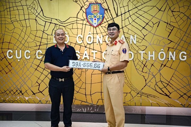 Những người tr&uacute;ng đấu gi&aacute; biển số &ocirc; t&ocirc; đ&atilde; nộp ng&acirc;n s&aacute;ch hơn 2.700 tỷ- Ảnh 2.