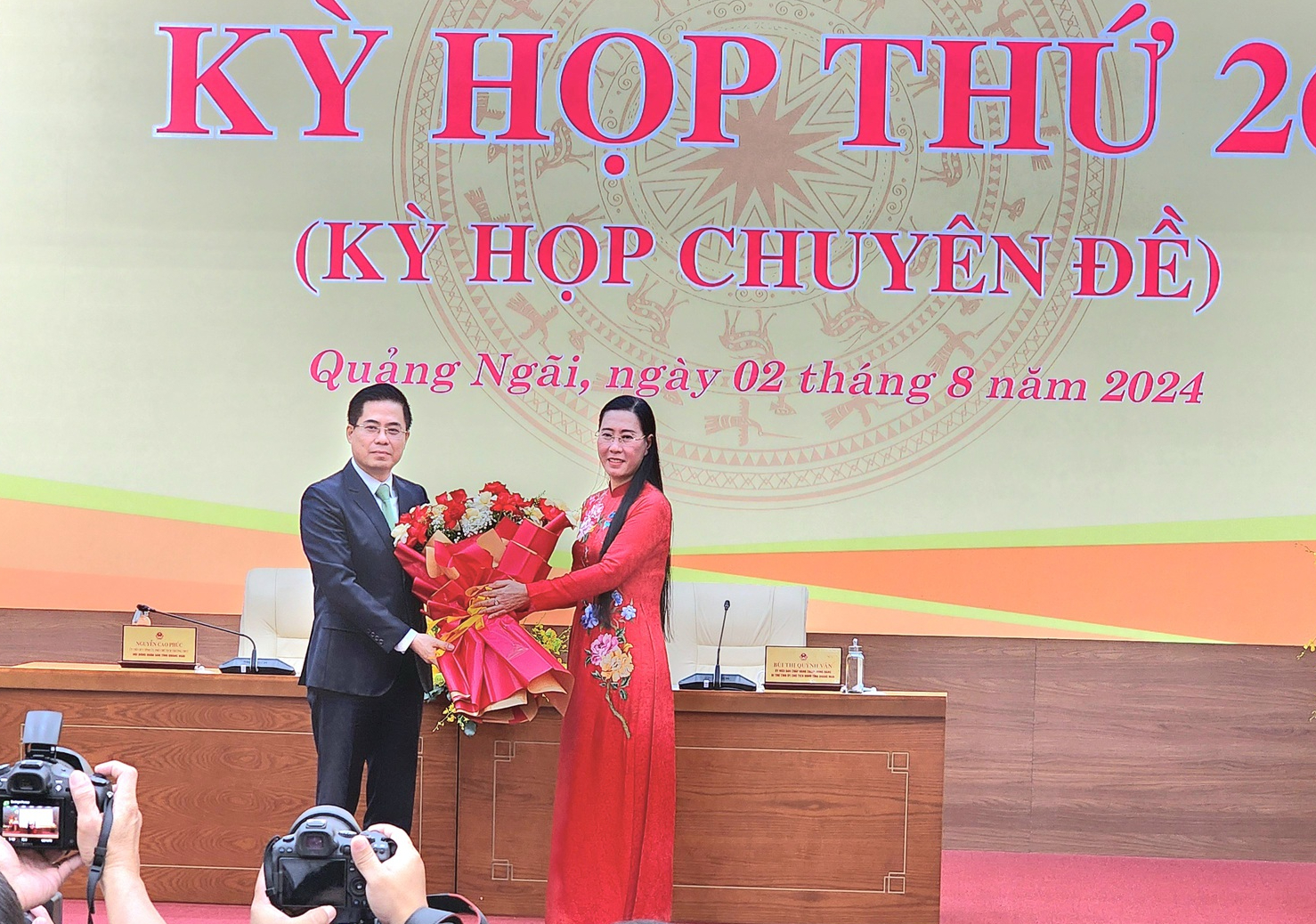 T&acirc;n chủ tịch UBND tỉnh Quảng Ng&atilde;i: Tiếp tục đầu tư hạ tầng giao th&ocirc;ng, tạo đ&agrave; ph&aacute;t triển- Ảnh 3.