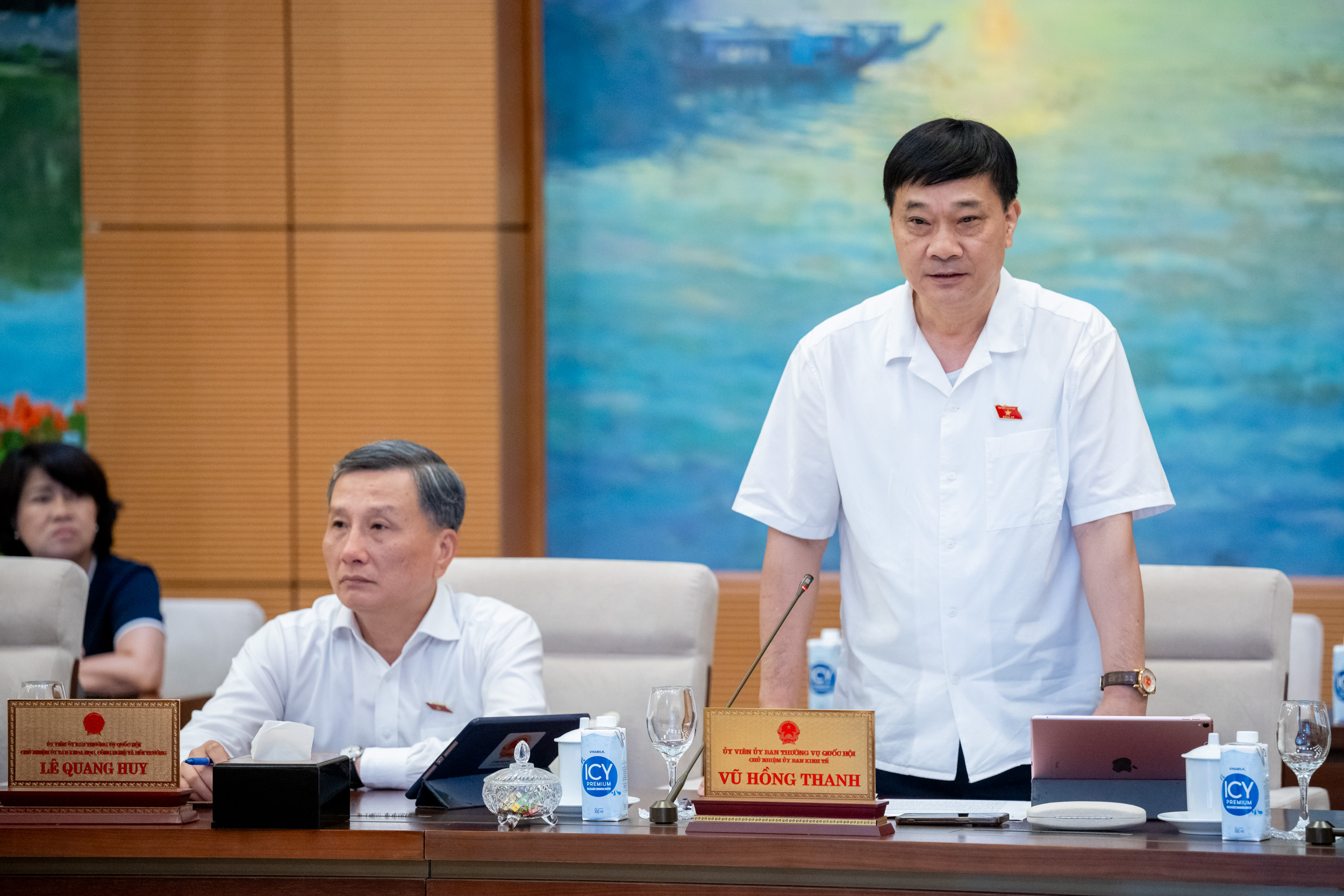 Cần quy tr&aacute;ch nhiệm việc đưa ti&ecirc;u chuẩn cao để "r&uacute;t ruột c&ocirc;ng tr&igrave;nh m&agrave; kh&ocirc;ng bị sập"- Ảnh 2.