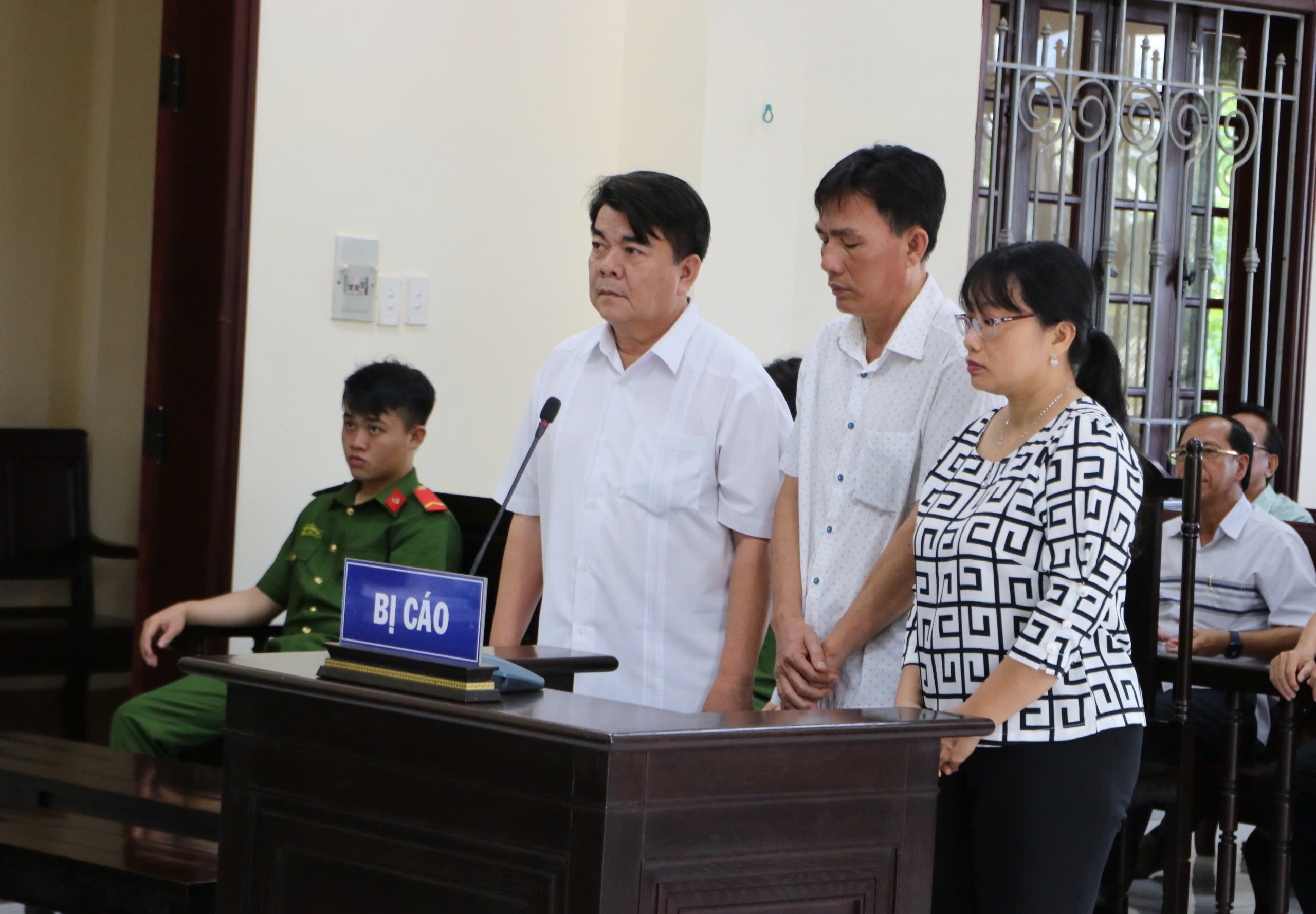 Cựu giám đốc CDC Hậu Giang và 2 thuộc cấp được miễn hình phạt- Ảnh 1. Cựu Giám đốc CDC Hậu Giang,