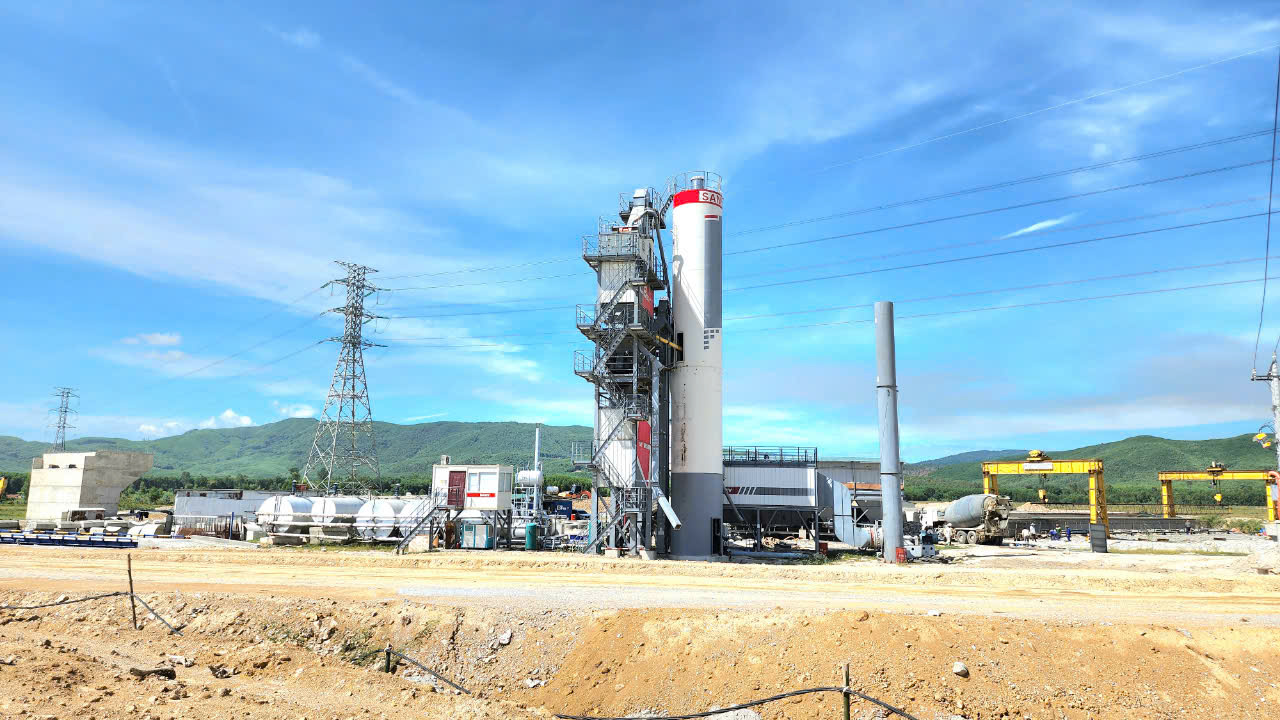 Sẵn s&agrave;ng thảm nhựa cao tốc Quảng Ng&atilde;i - Ho&agrave;i Nhơn- Ảnh 8.