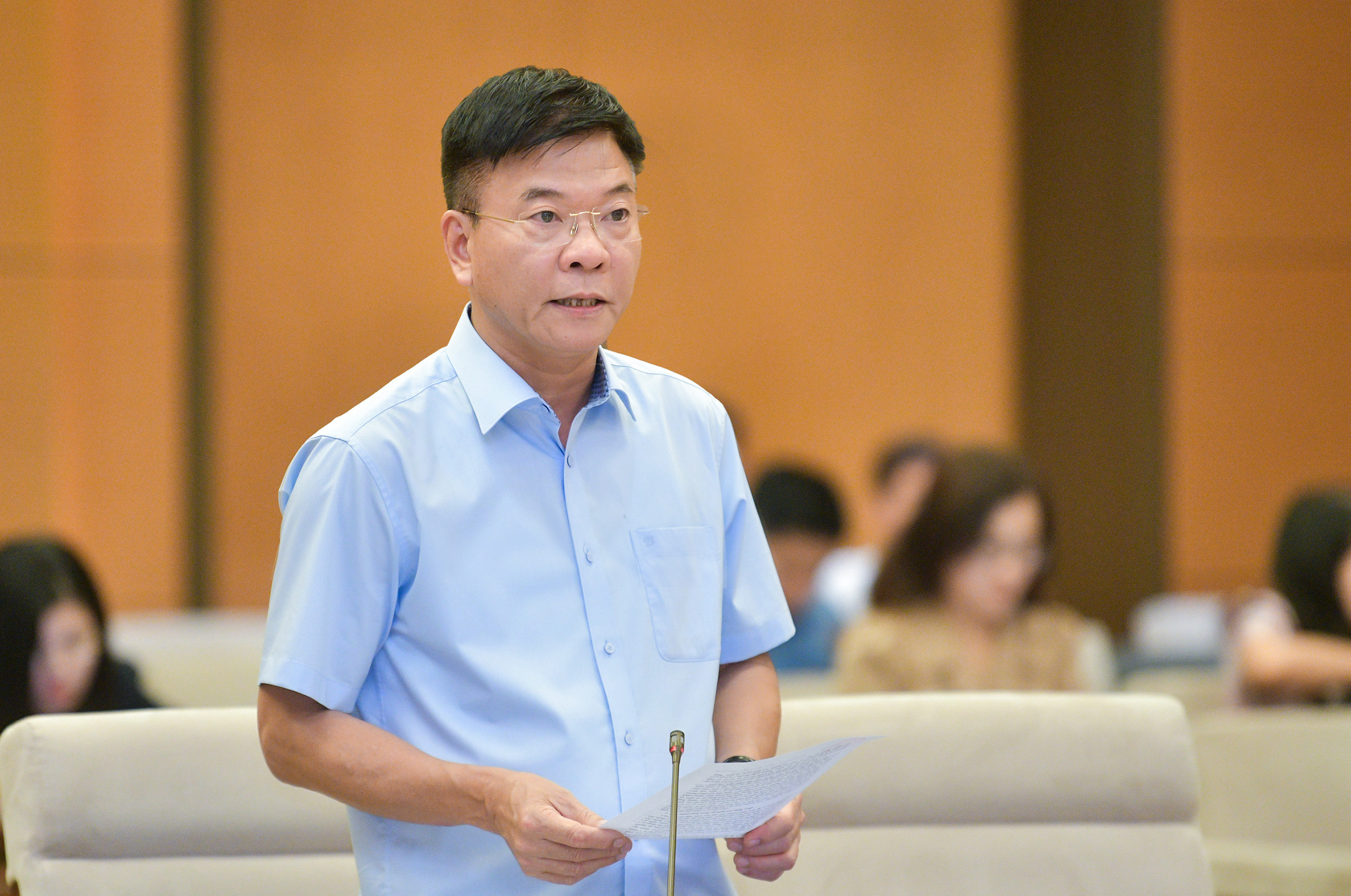 Cần "t&aacute;c chiến song song" để đảm bảo đ&uacute;ng thời hạn sửa Luật Bảo hiểm y tế- Ảnh 1.