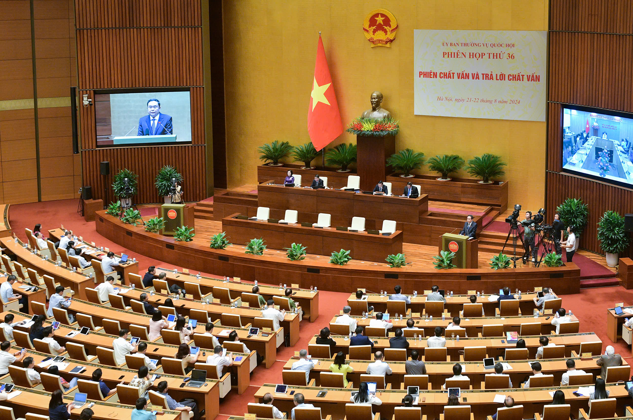 Nhiệm vụ trọng t&acirc;m của 9 bộ trưởng, trưởng ng&agrave;nh sau phi&ecirc;n chất vấn- Ảnh 2.