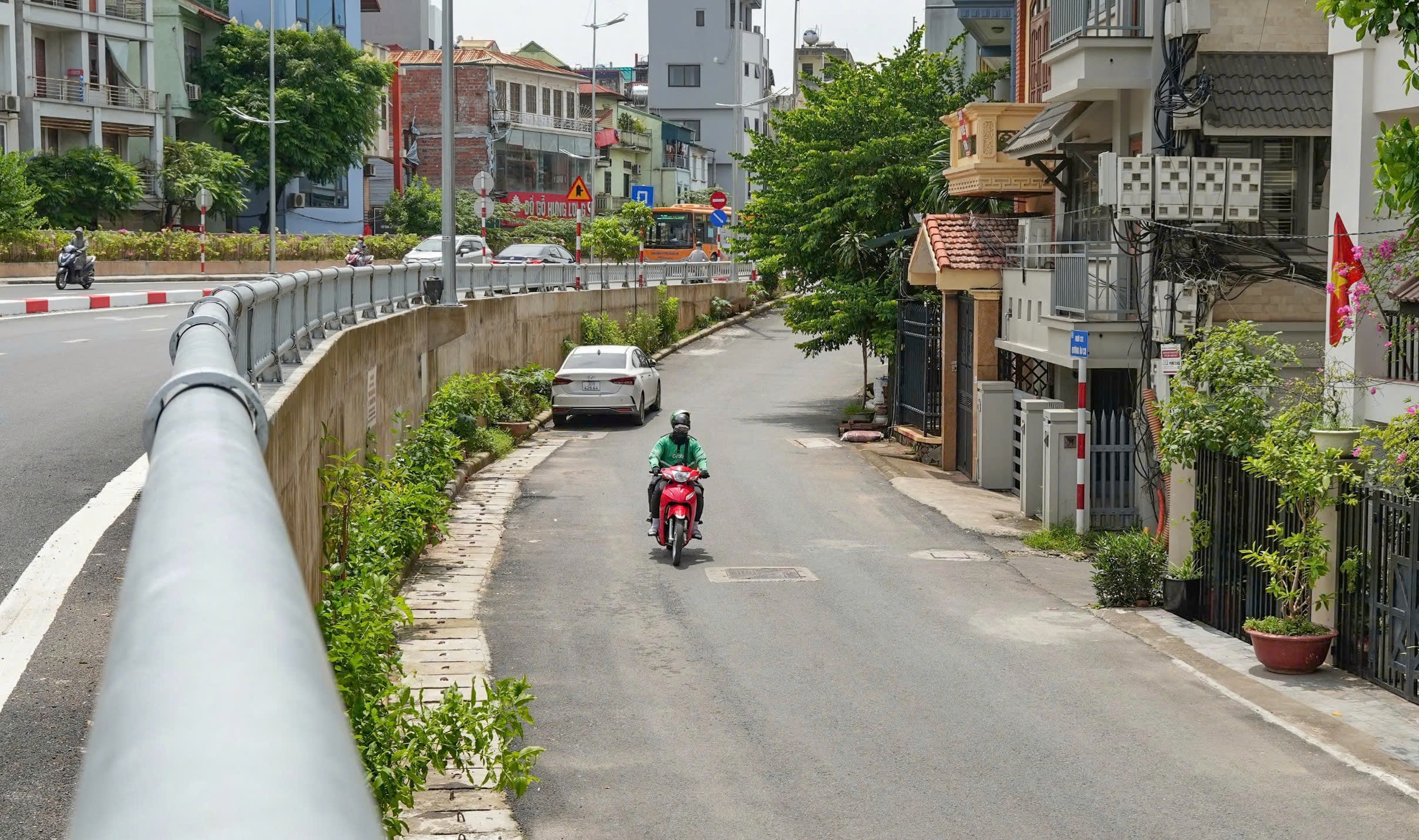 To&agrave;n cảnh đường &Acirc;u Cơ - Nghi T&agrave;m sắp th&ocirc;ng xe- Ảnh 4.