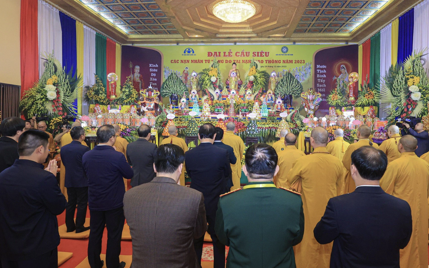 Lần đầu ti&ecirc;n tổ chức đại lễ cầu si&ecirc;u nạn nh&acirc;n tử vong do tai nạn giao th&ocirc;ng tại miền Trung