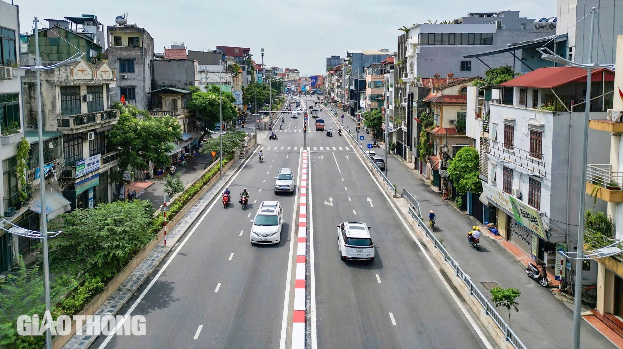 To&agrave;n cảnh đường &Acirc;u Cơ - Nghi T&agrave;m sắp th&ocirc;ng xe- Ảnh 1.