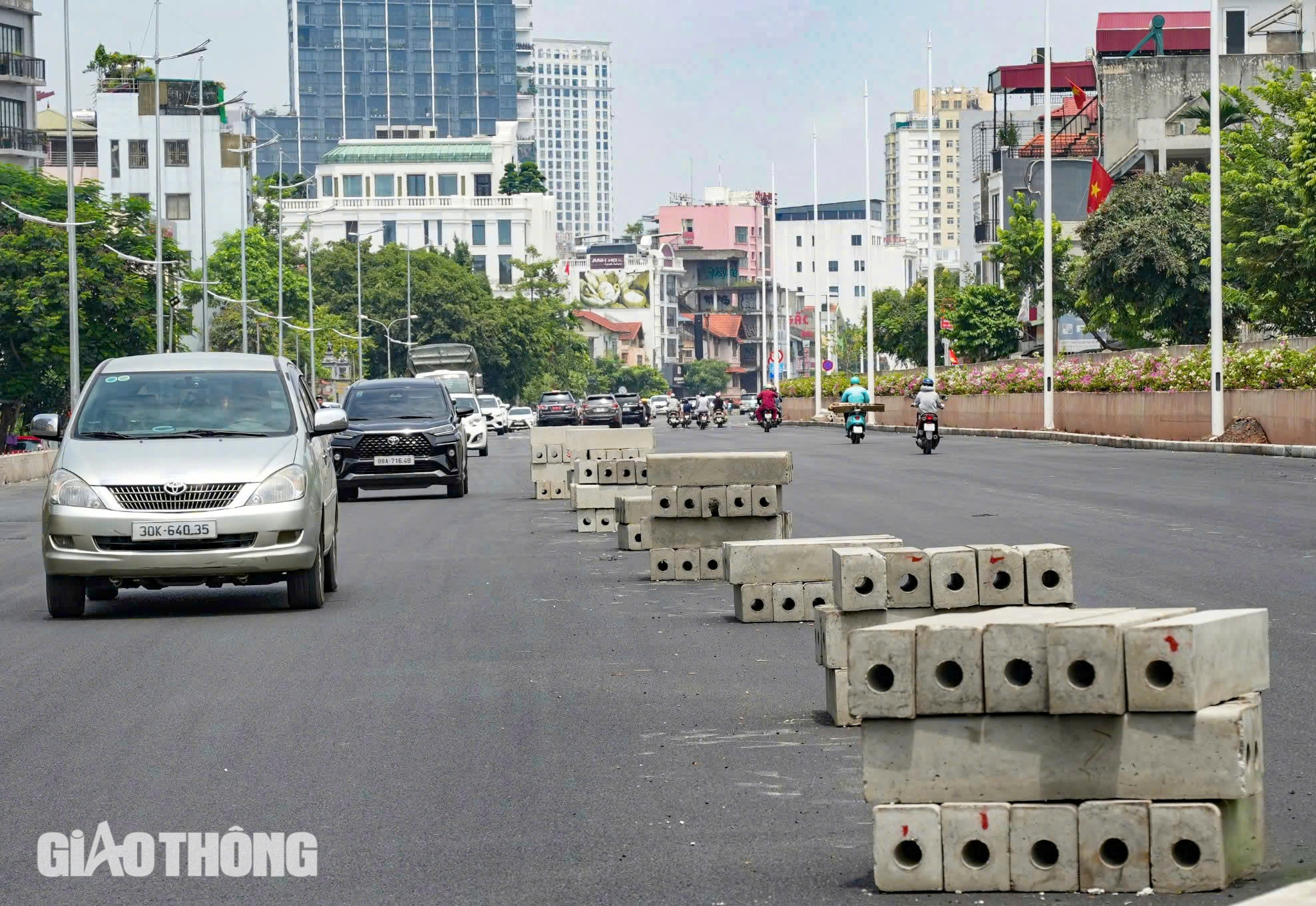 To&agrave;n cảnh đường &Acirc;u Cơ - Nghi T&agrave;m sắp th&ocirc;ng xe- Ảnh 9.