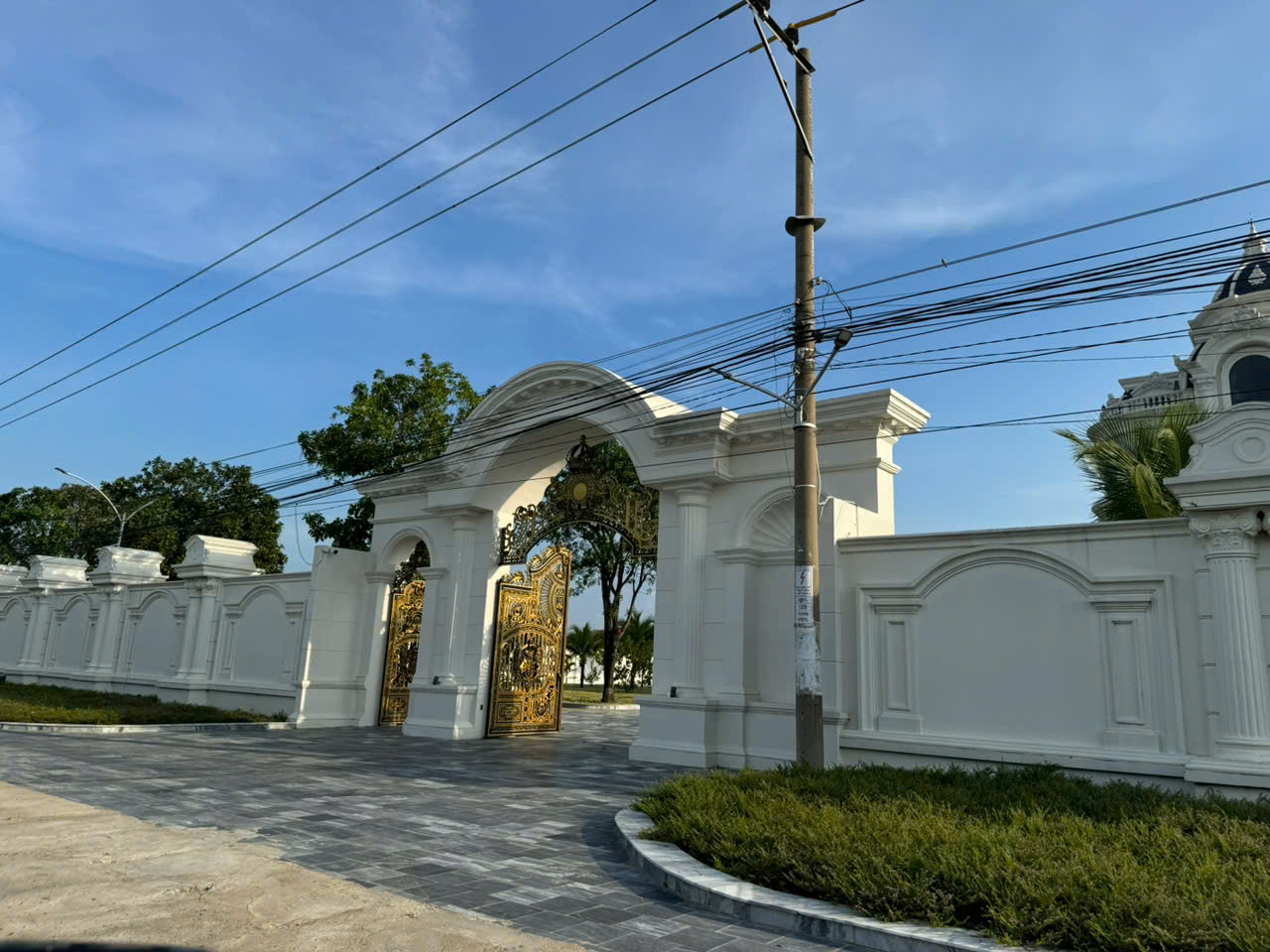 Chủ biệt thự x&acirc;y dựng tr&aacute;i ph&eacute;p ở B&igrave;nh Thuận xin k&eacute;o d&agrave;i thời gian th&aacute;o dỡ- Ảnh 1.