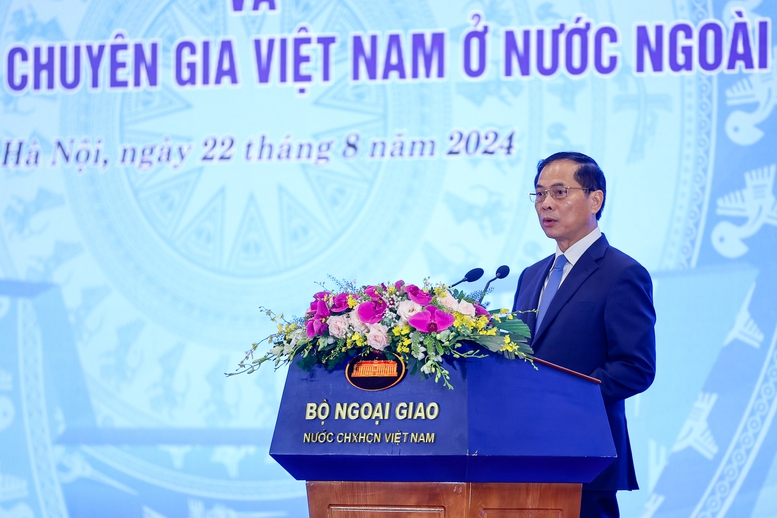 Hơn 400 kiều b&agrave;o dự "Hội nghị Di&ecirc;n Hồng" hiến kế ph&aacute;t triển đất nước- Ảnh 2.