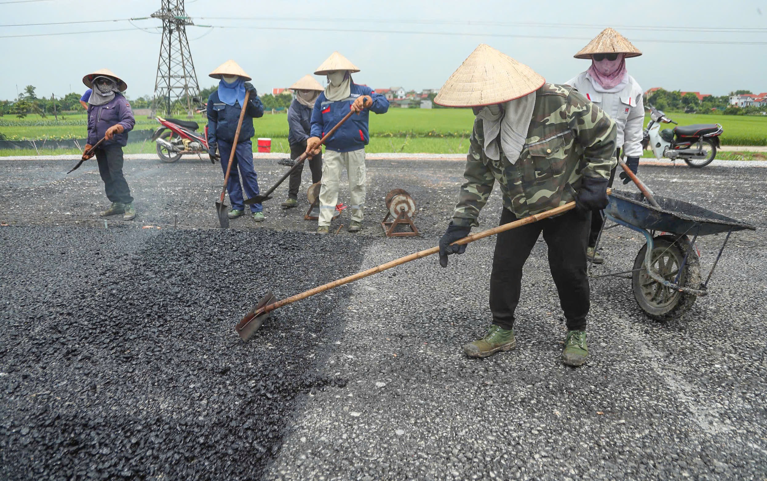 Những m&eacute;t thảm đầu ti&ecirc;n tr&ecirc;n tuyến V&agrave;nh đai 4 - V&ugrave;ng Thủ đ&ocirc;- Ảnh 6.