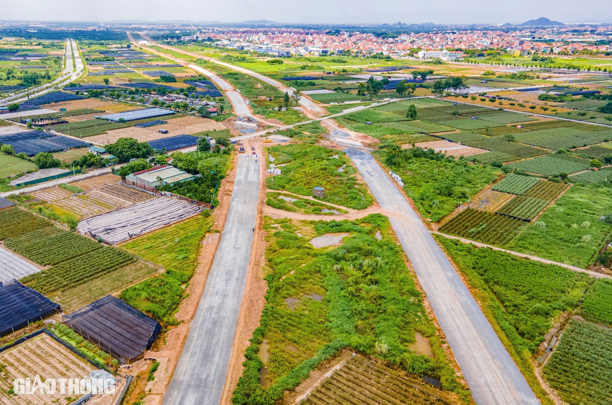 Những m&eacute;t thảm đầu ti&ecirc;n tr&ecirc;n tuyến V&agrave;nh đai 4 - V&ugrave;ng Thủ đ&ocirc;- Ảnh 10.