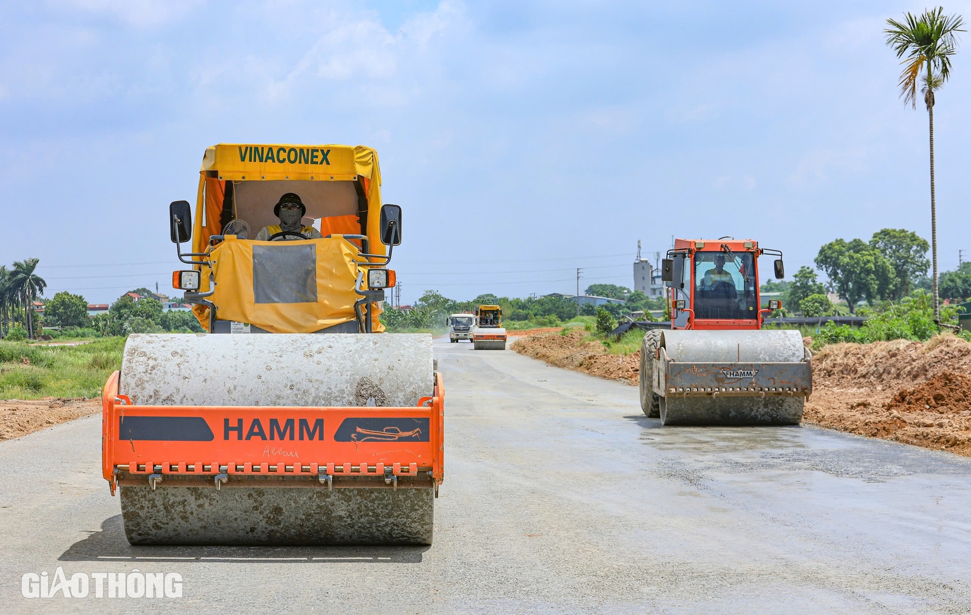 Những m&eacute;t thảm đầu ti&ecirc;n tr&ecirc;n tuyến V&agrave;nh đai 4 - V&ugrave;ng Thủ đ&ocirc;- Ảnh 12.