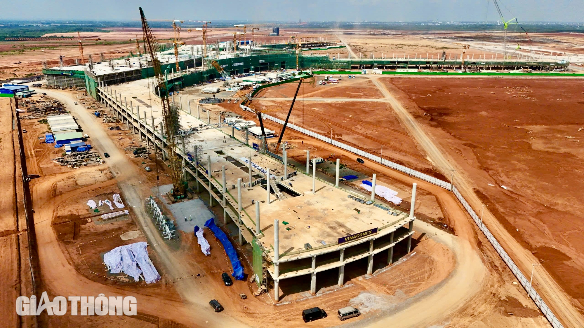 Lắp khung th&eacute;p m&aacute;i đầu ti&ecirc;n của "tr&aacute;i tim" si&ecirc;u s&acirc;n bay Long Th&agrave;nh- Ảnh 5.