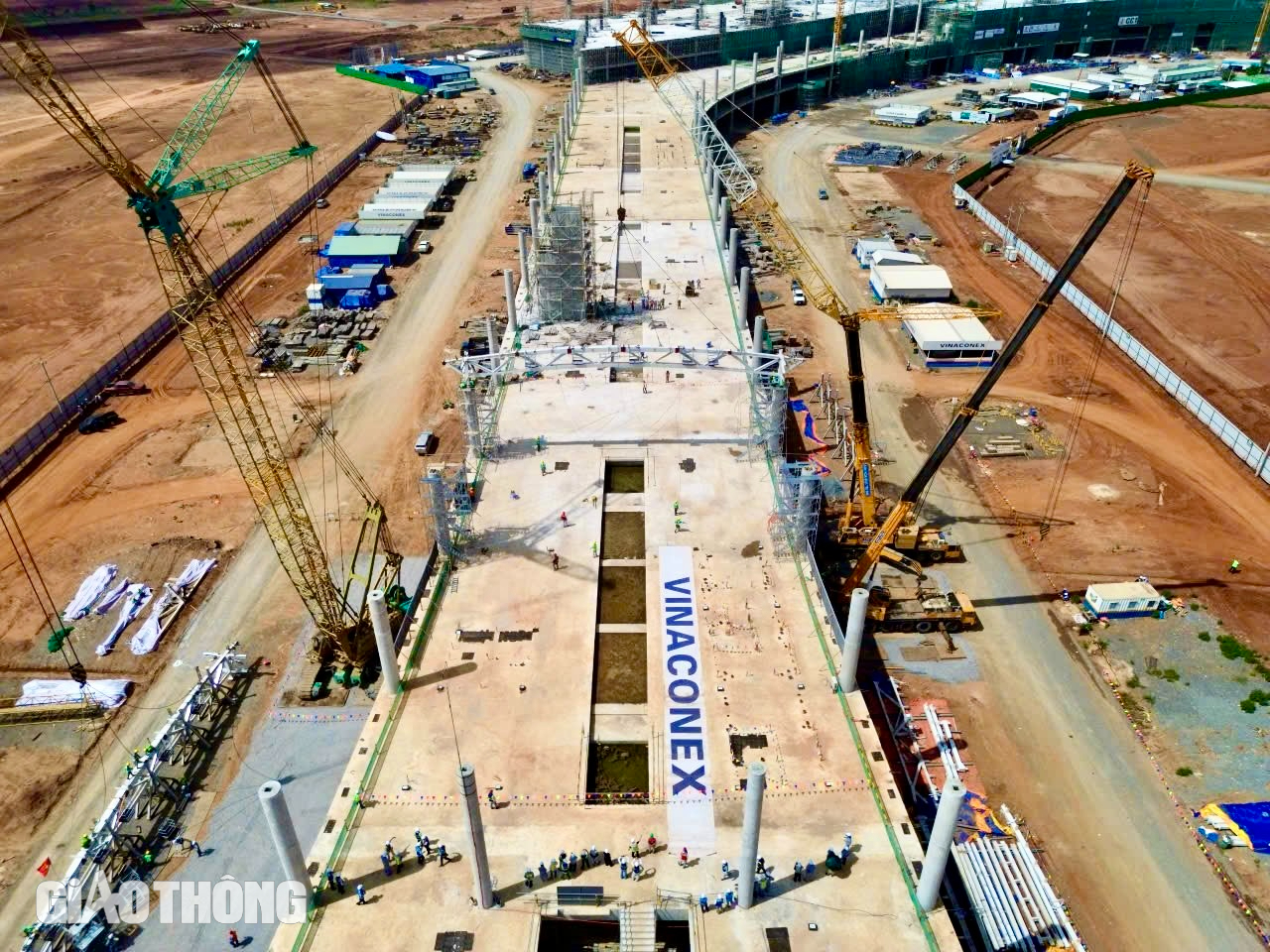 Lắp khung th&eacute;p m&aacute;i đầu ti&ecirc;n của "tr&aacute;i tim" si&ecirc;u s&acirc;n bay Long Th&agrave;nh- Ảnh 7.