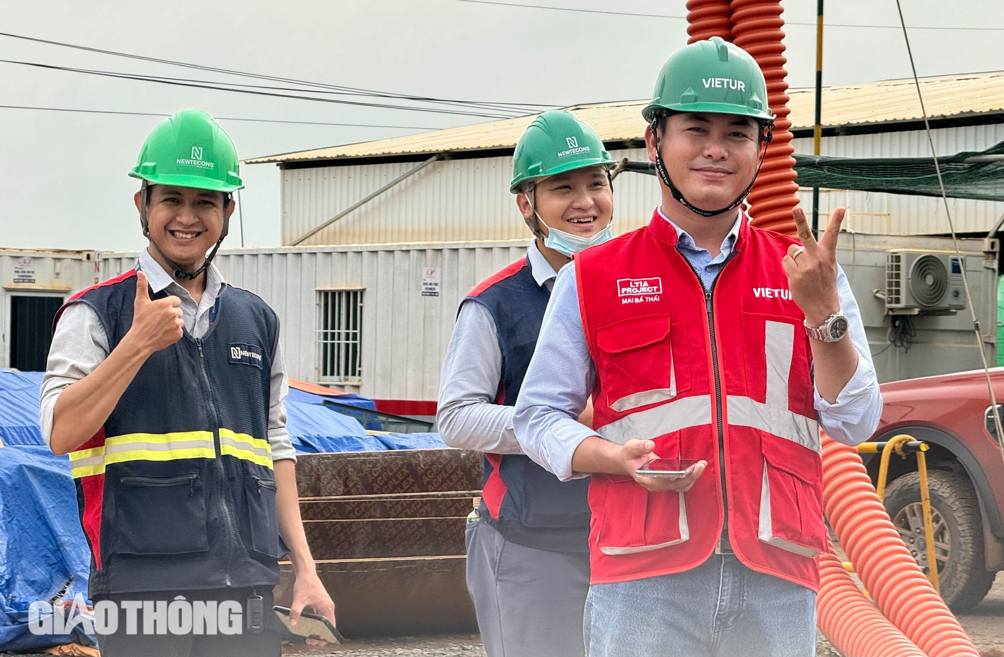 Lắp khung th&eacute;p m&aacute;i đầu ti&ecirc;n của "tr&aacute;i tim" si&ecirc;u s&acirc;n bay Long Th&agrave;nh- Ảnh 8.