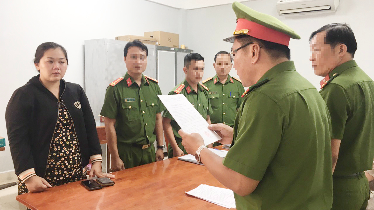 C&agrave; Mau: Bắt nữ chủ hụi lừa đảo chiếm đoạt hơn 2 tỷ đồng- Ảnh 1.