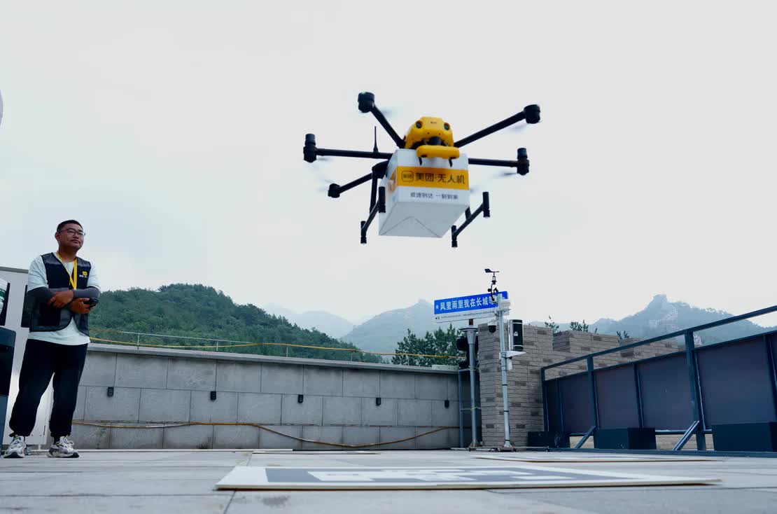 D&ugrave;ng drone giao đồ ăn tới Vạn L&yacute; Trường Th&agrave;nh: Từ 50 ph&uacute;t c&ograve;n 5 ph&uacute;t- Ảnh 1.