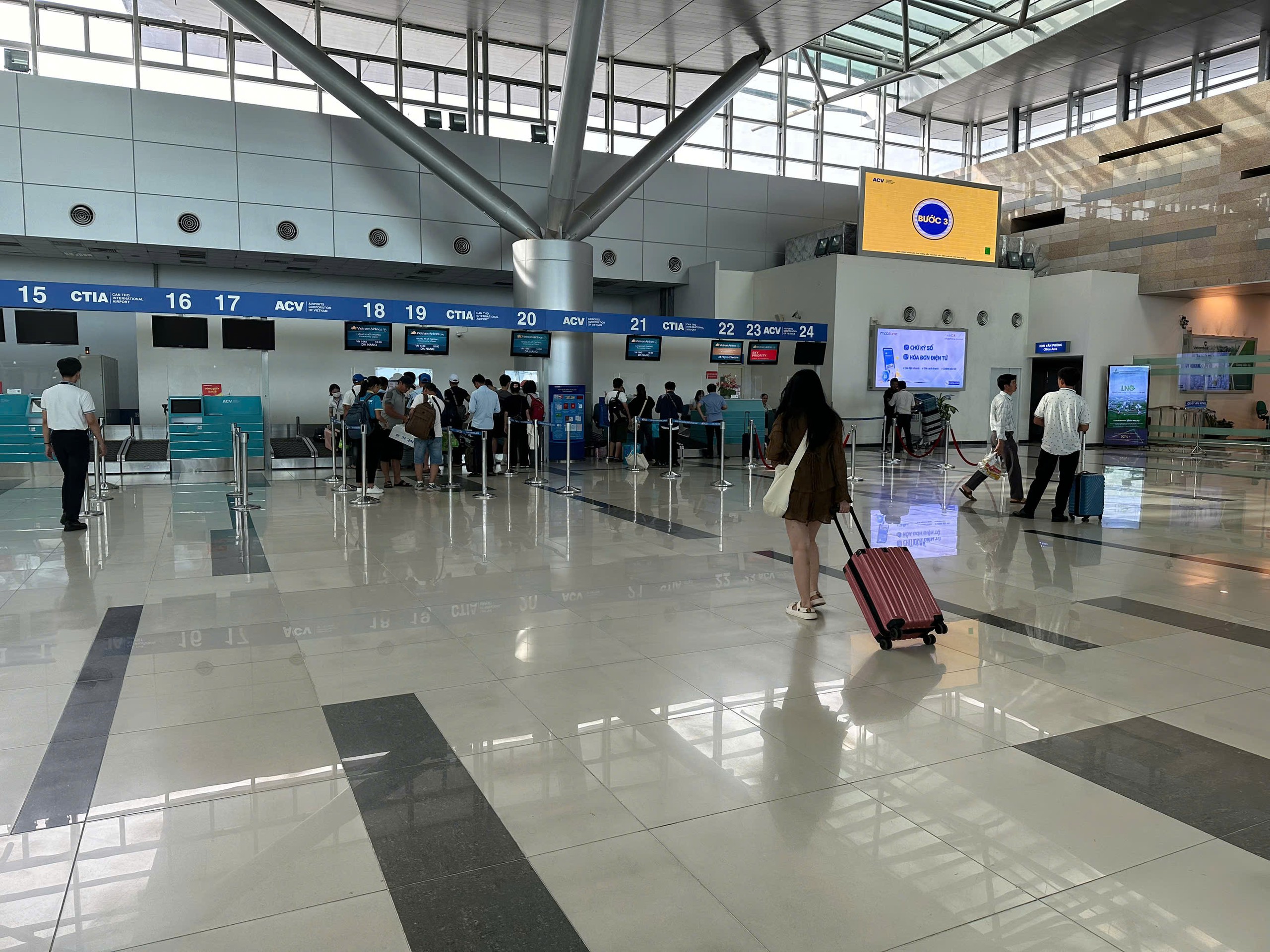 S&acirc;n bay Cần Thơ tăng cường an ninh dịp Quốc kh&aacute;nh 2/9- Ảnh 2.