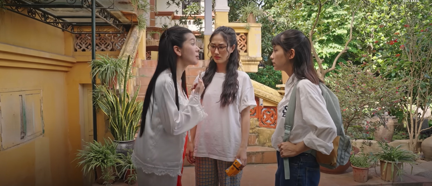 Đi giữa trời rực rỡ tập 19: Như "trộm" tiền đ&oacute;ng học của Pu?- Ảnh 3.
