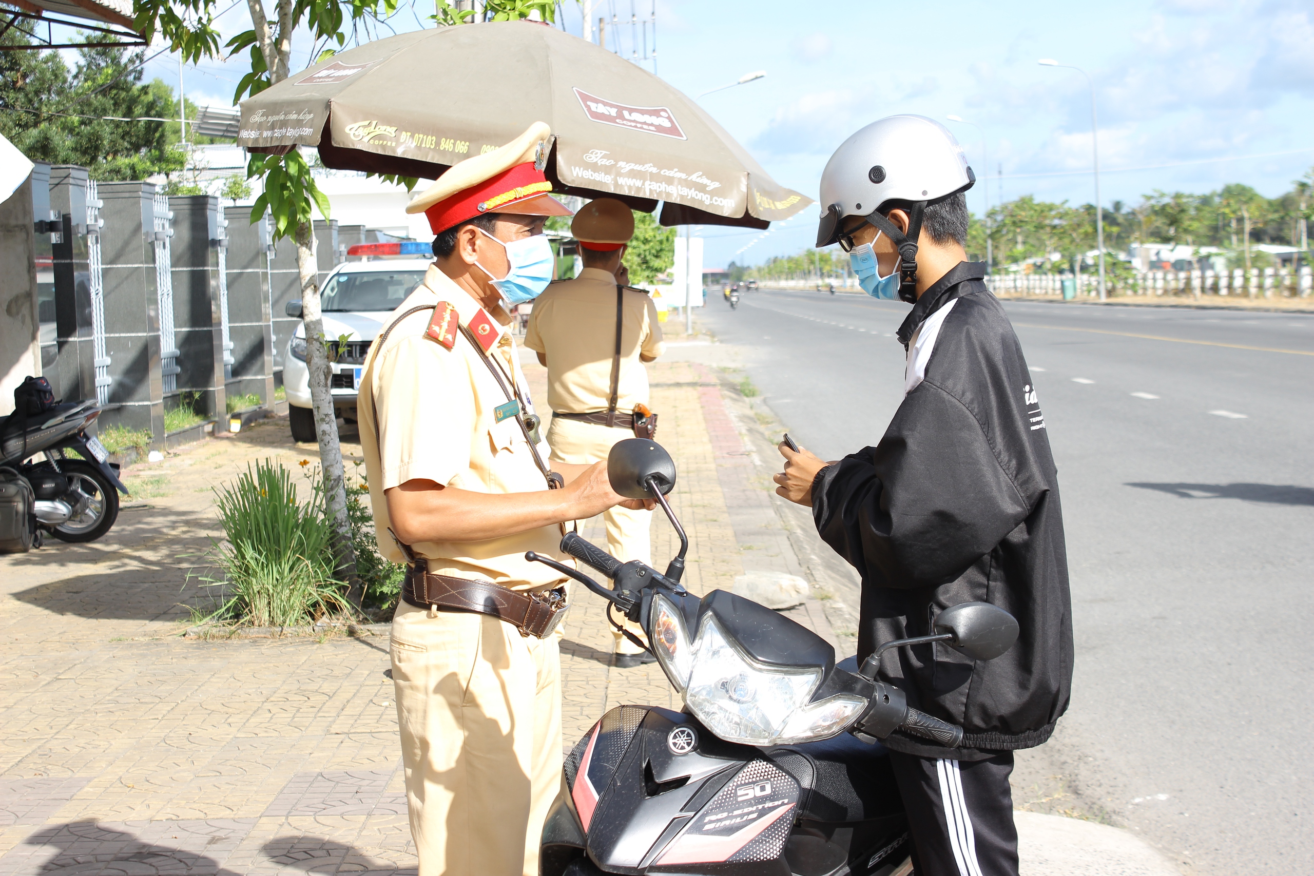 Hậu Giang tăng cường xử lý học sinh THPT vi phạm giao thông- Ảnh 1. Hậu Giang tăng cường xử lý học sinh THPT vi phạm giao thông- Ảnh 1.